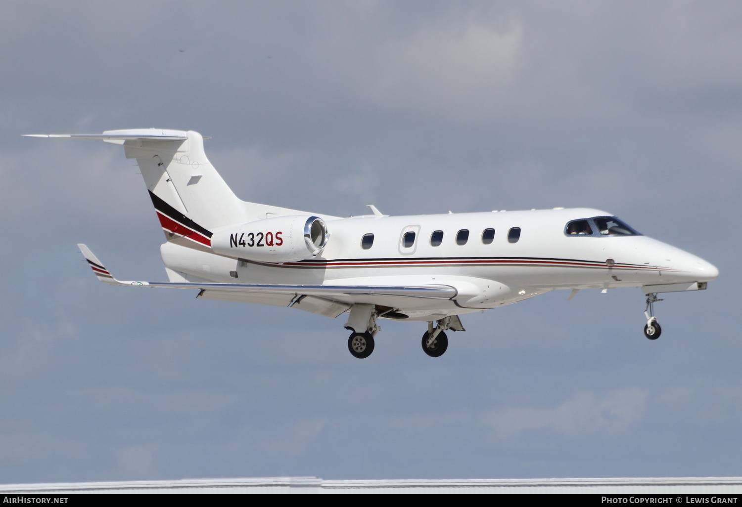 Aircraft Photo of N432QS | Embraer EMB-505 Phenom 300 | AirHistory.net #264490