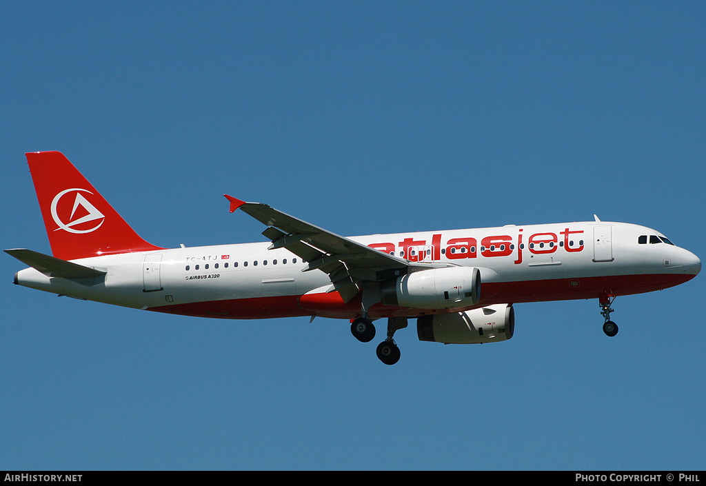Aircraft Photo of TC-ATJ | Airbus A320-233 | Atlasjet Airlines | AirHistory.net #264555