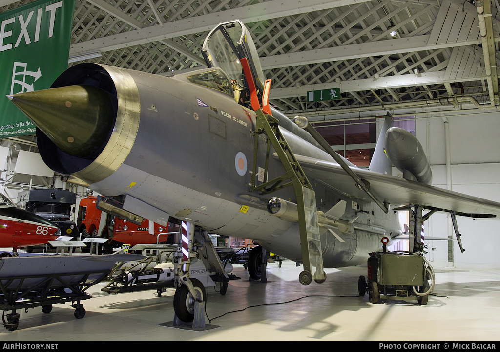 Aircraft Photo of XS925 | English Electric Lightning F6 | UK - Air Force | AirHistory.net #264608