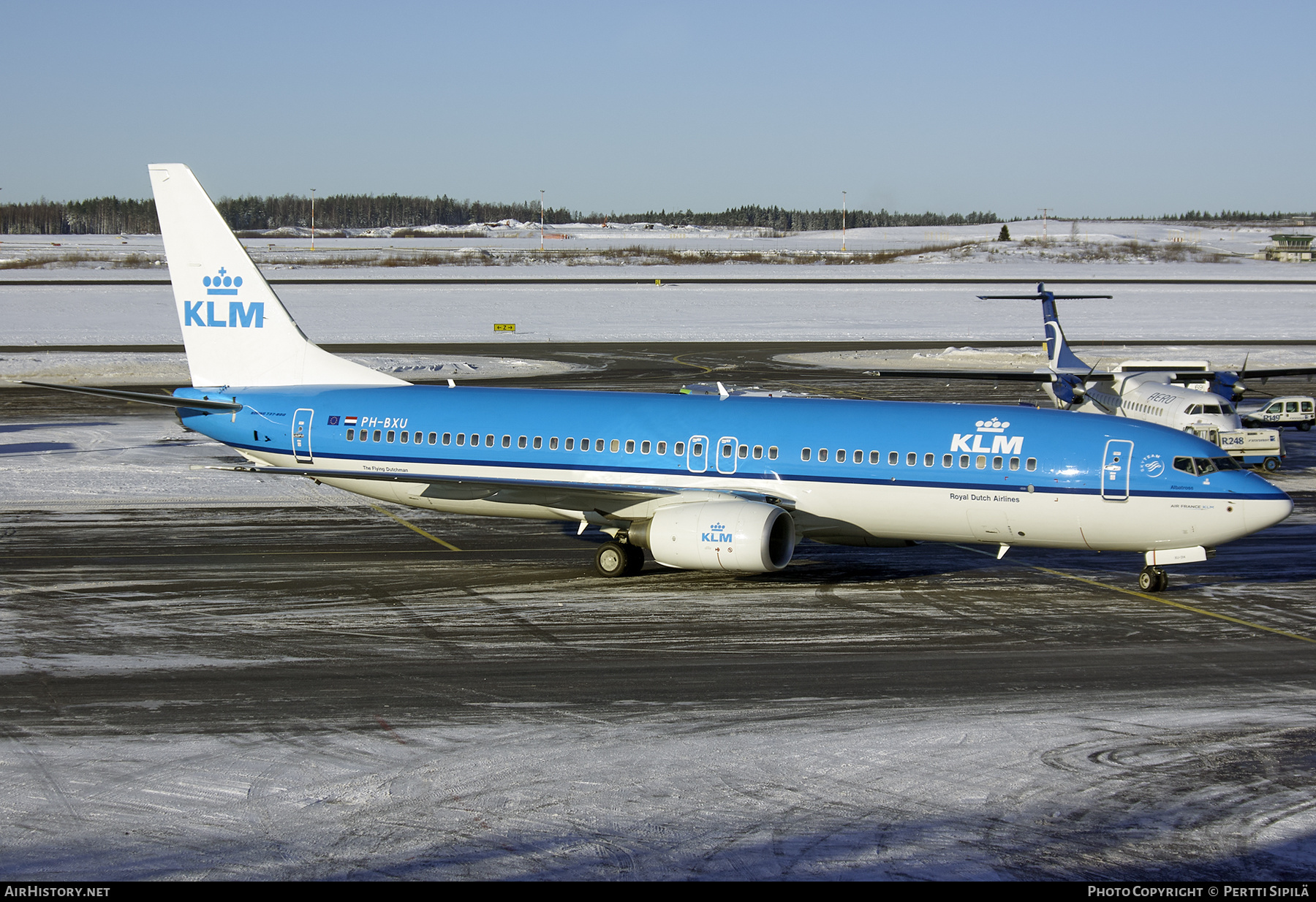 Aircraft Photo of PH-BXU | Boeing 737-8BK | KLM - Royal Dutch Airlines | AirHistory.net #264640