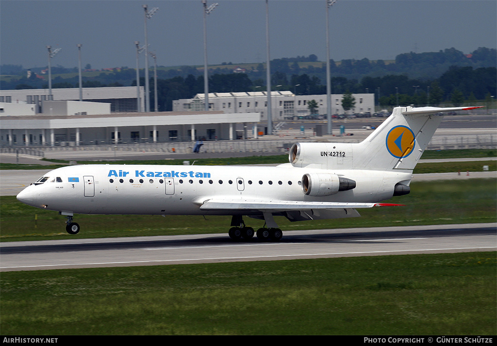 Aircraft Photo of UN-42712 | Yakovlev Yak-42D | Air Kazakstan | AirHistory.net #264753