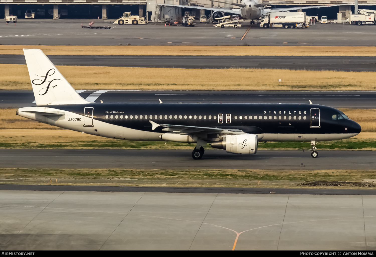 Aircraft Photo of JA07MC | Airbus A320-214 | StarFlyer | AirHistory.net #264955
