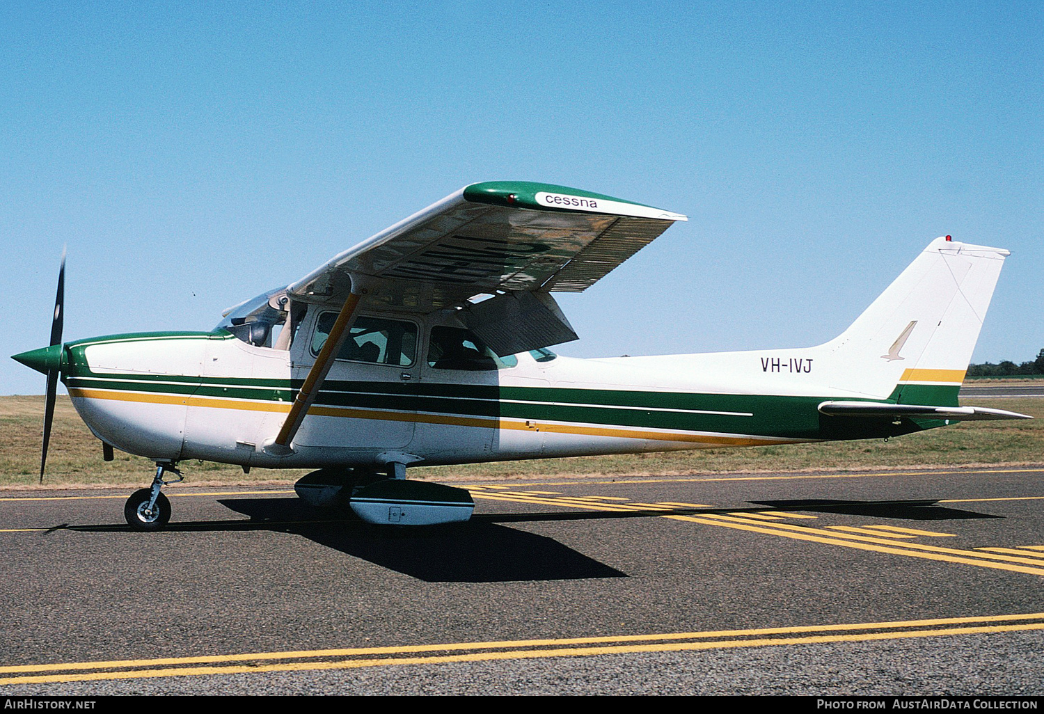Aircraft Photo of VH-IVJ | Cessna 172N Skyhawk | AirHistory.net #265049