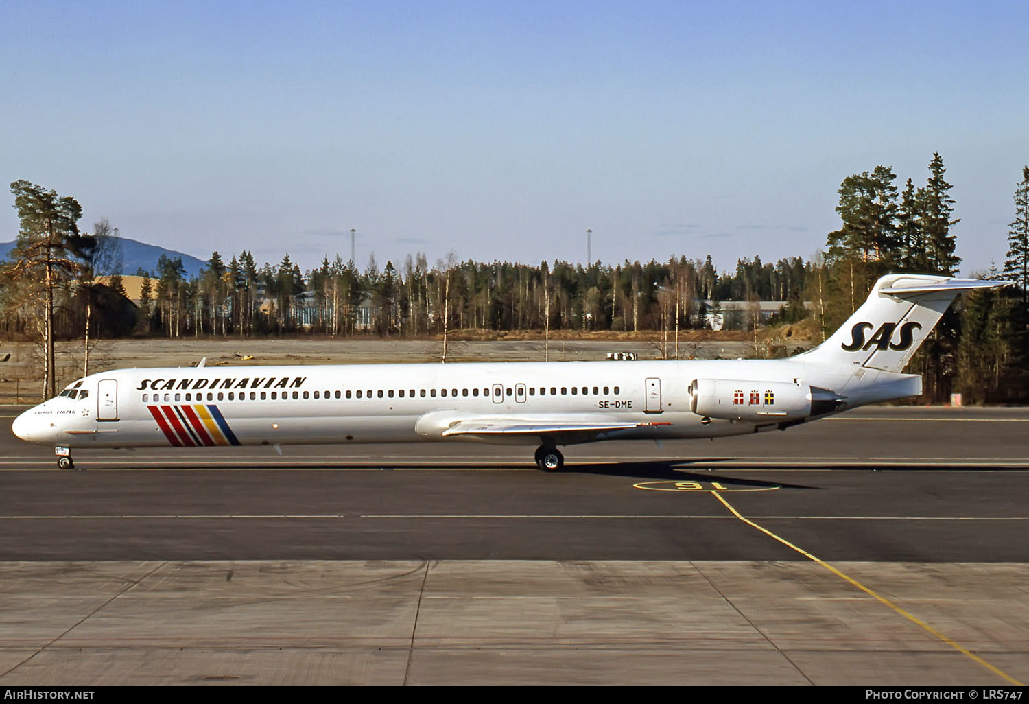 Aircraft Photo of SE-DME | McDonnell Douglas MD-81 (DC-9-81) | Scandinavian Airlines - SAS | AirHistory.net #265204