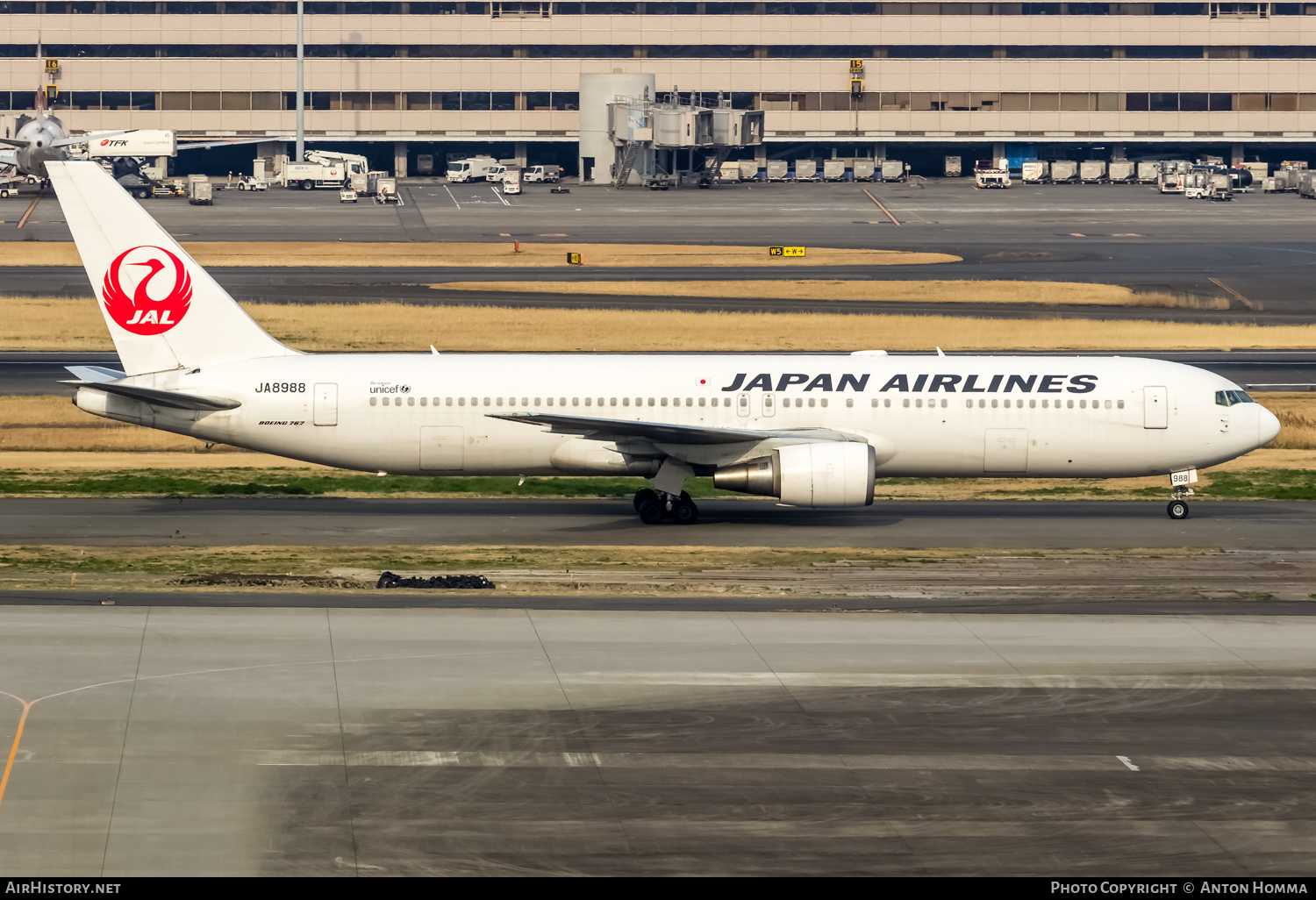 Aircraft Photo of JA8988 | Boeing 767-346 | Japan Airlines - JAL | AirHistory.net #265206