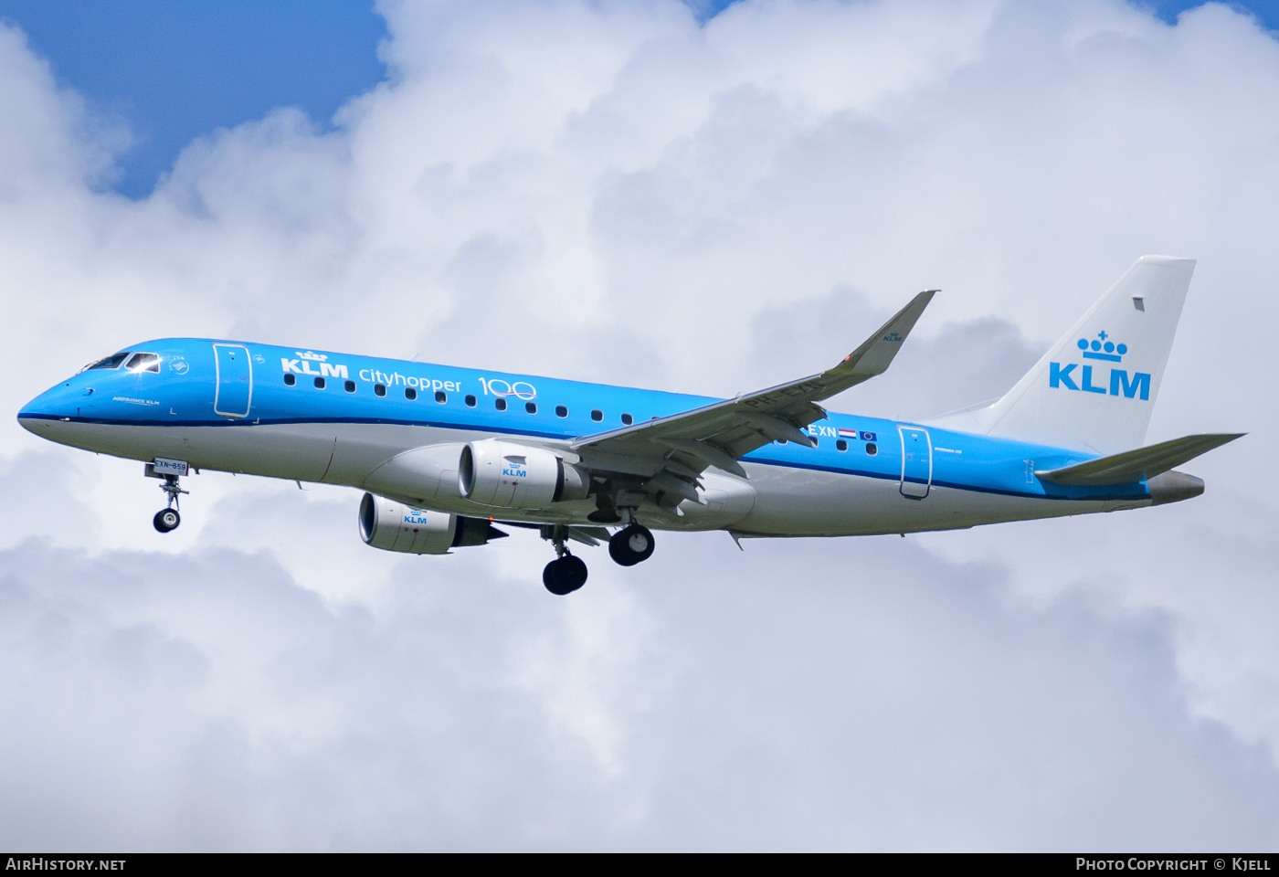 Aircraft Photo of PH-EXN | Embraer 175STD (ERJ-170-200STD) | KLM Cityhopper | AirHistory.net #265273