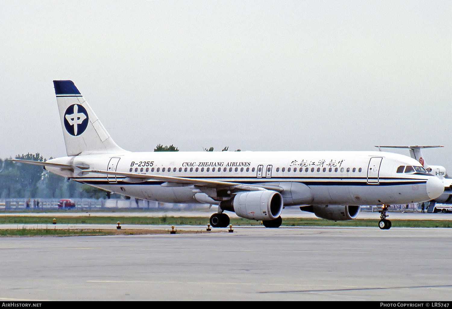 Aircraft Photo of B-2355 | Airbus A320-214 | CNAC - Zhejiang Airlines | AirHistory.net #265305