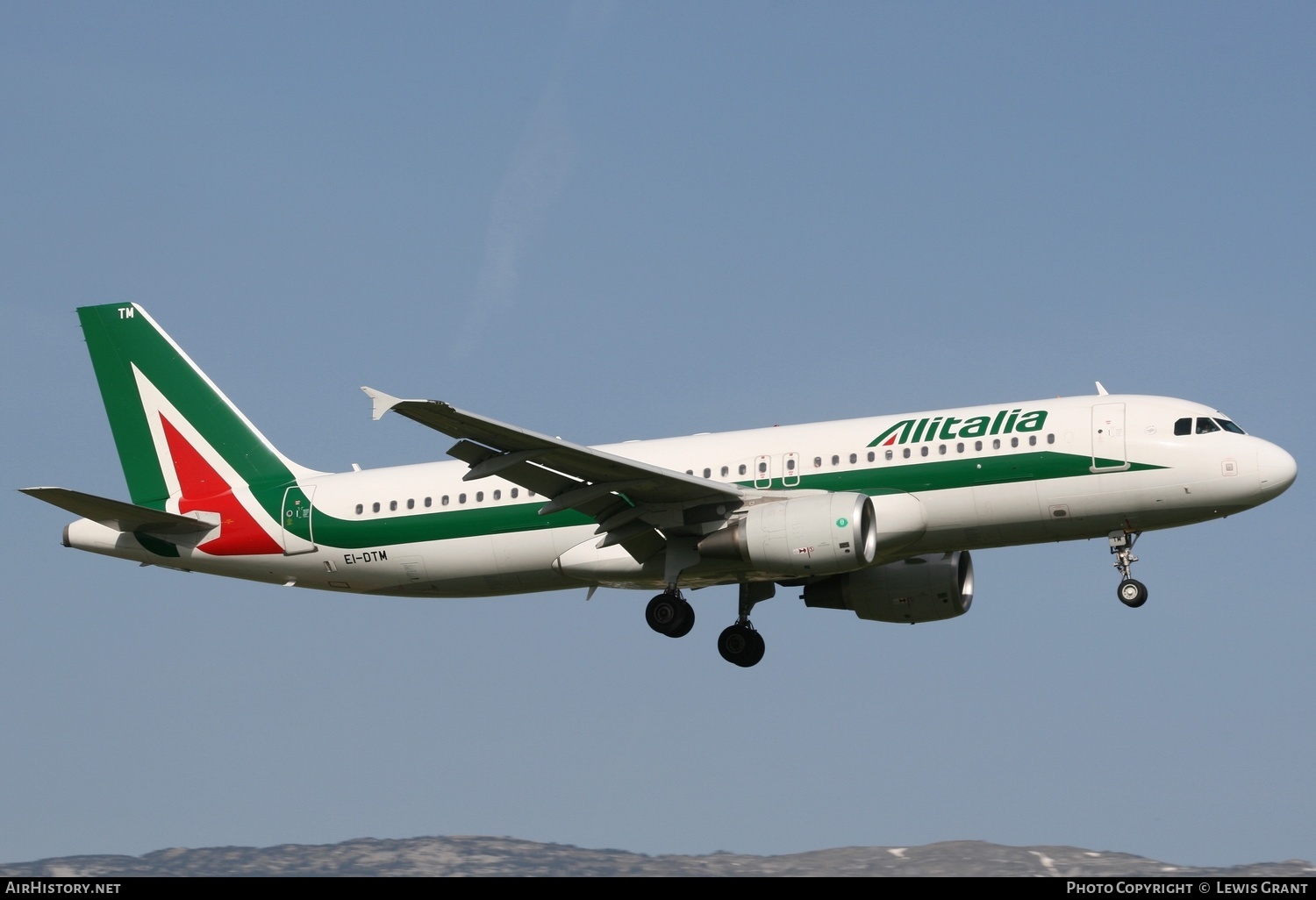 Aircraft Photo of EI-DTM | Airbus A320-216 | Alitalia | AirHistory.net #265396