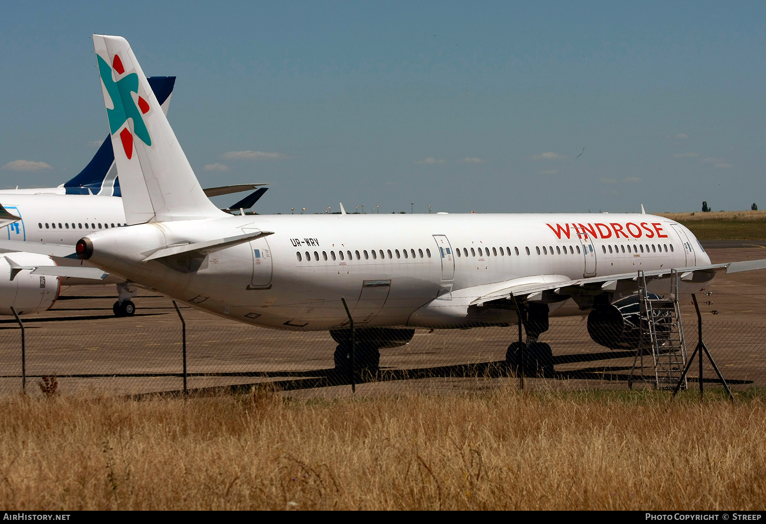 Aircraft Photo of UR-WRV | Airbus A321-231 | Windrose | AirHistory.net #265420