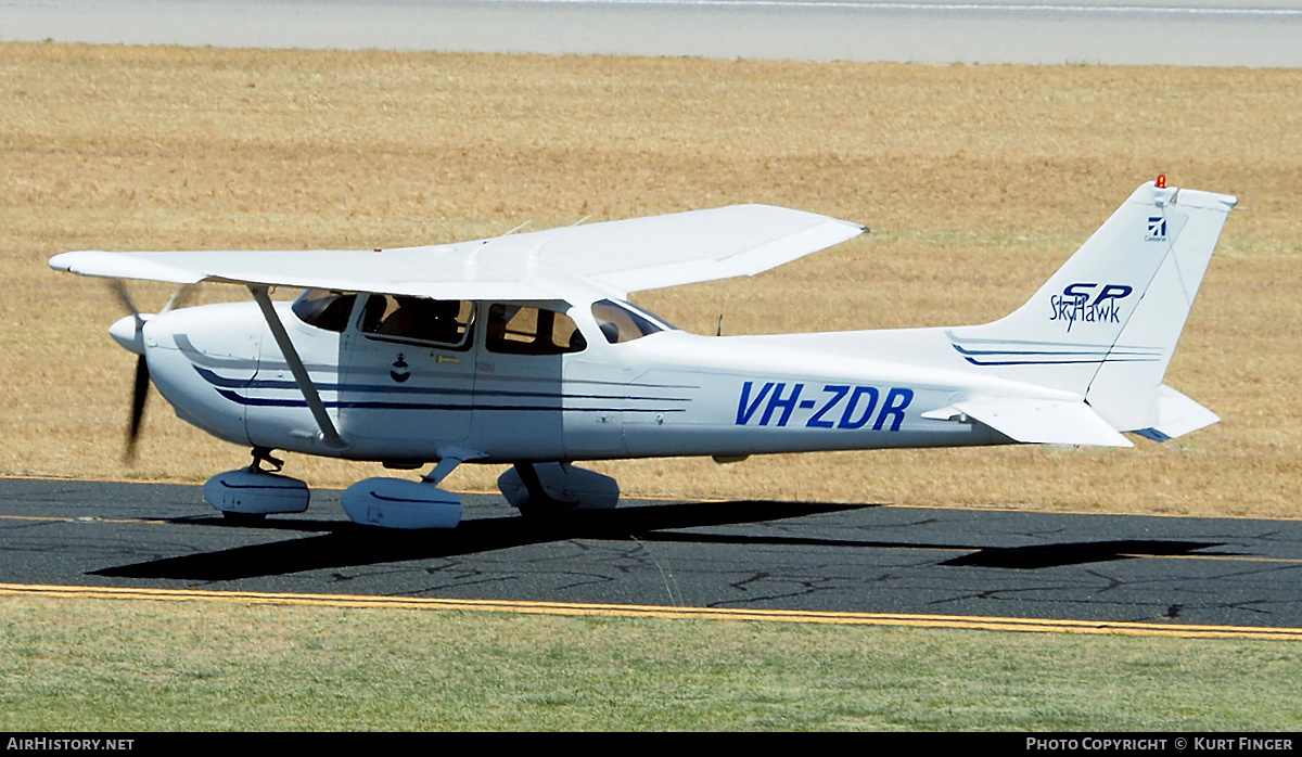 Aircraft Photo of VH-ZDR | Cessna 172S Skyhawk SP II | Royal Aero Club of Western Australia | AirHistory.net #265440