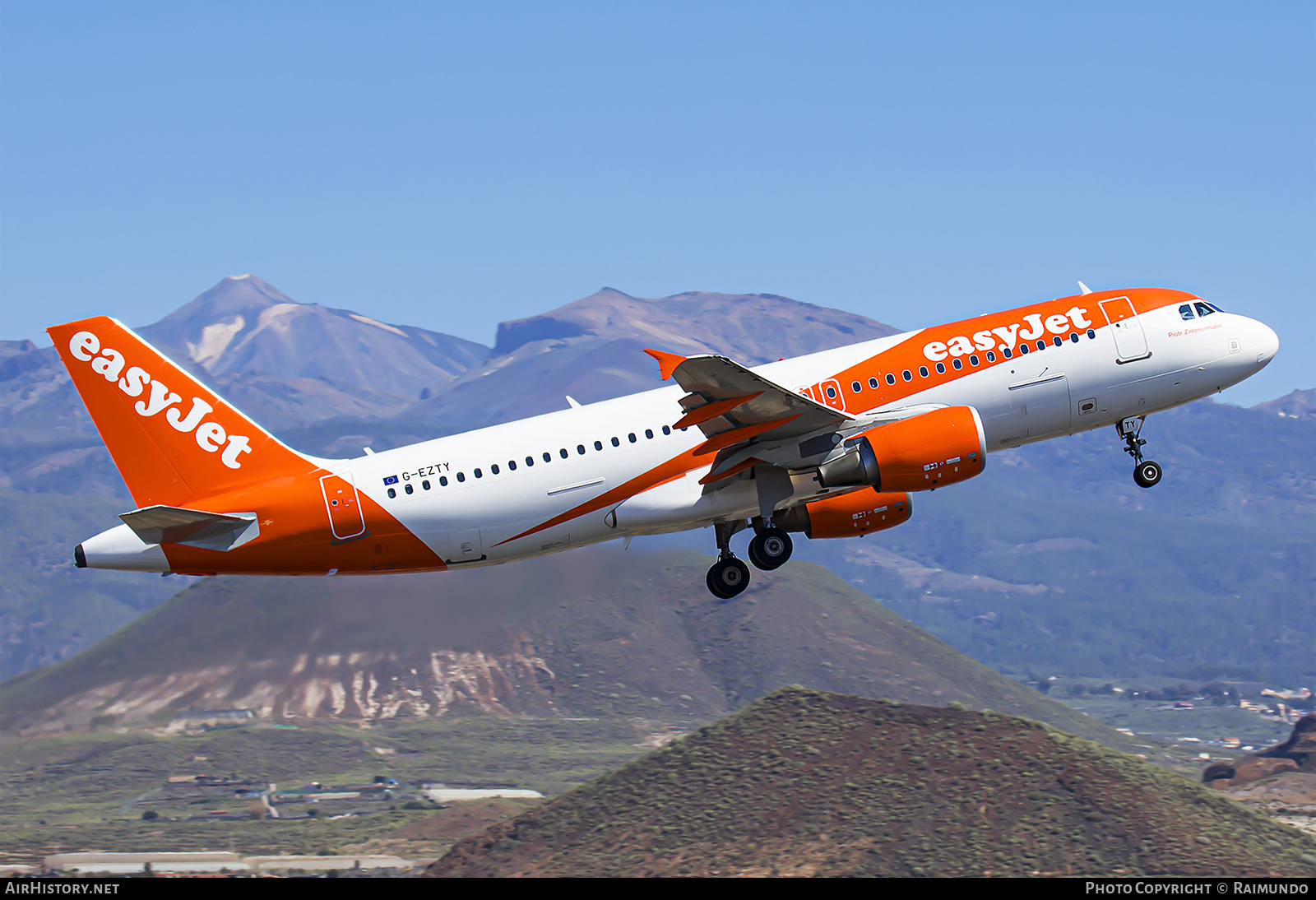 Aircraft Photo of G-EZTY | Airbus A320-214 | EasyJet | AirHistory.net #265493
