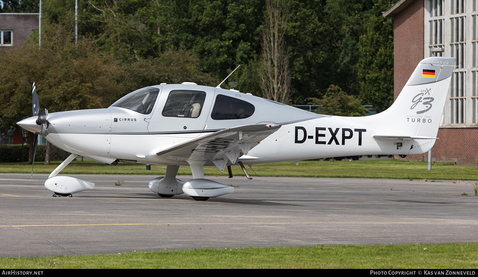 Aircraft Photo of D-EXPT | Cirrus SR-22 G3-GTSX Turbo | AirHistory.net #265566