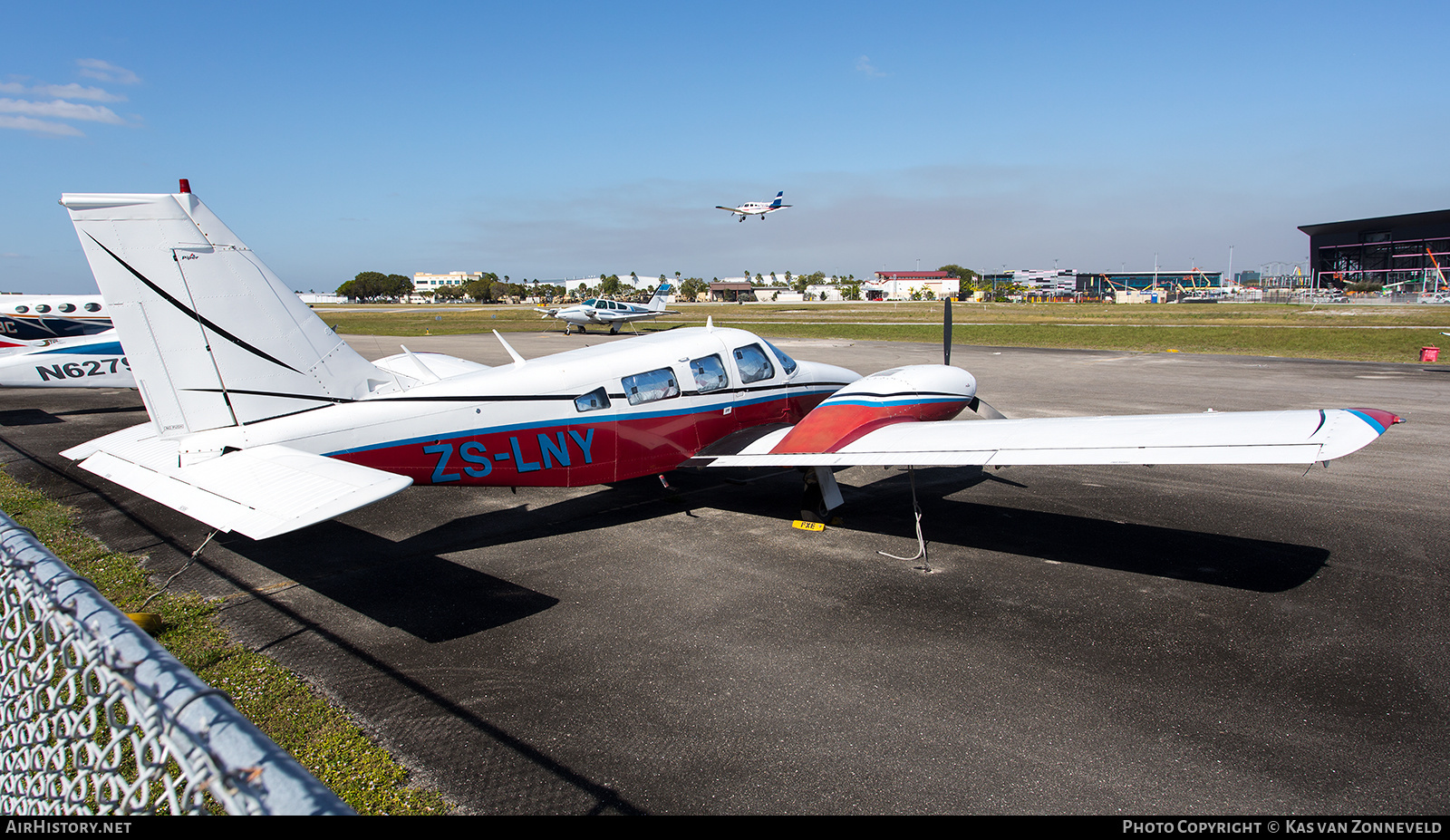 Aircraft Photo of ZS-LNY | Piper PA-34-200T Seneca II | AirHistory.net #265600