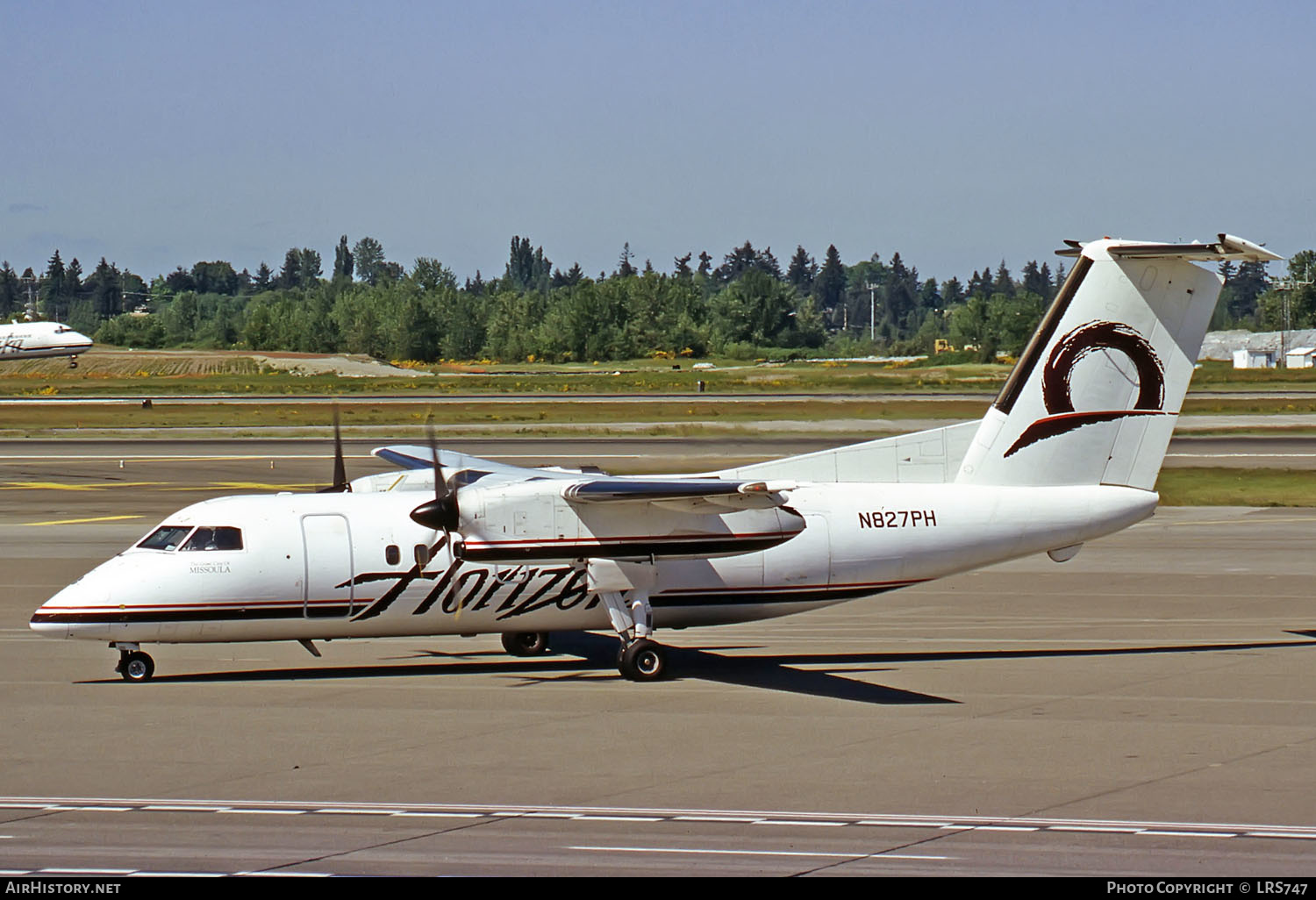 Aircraft Photo of N827PH | De Havilland Canada DHC-8-102A Dash 8 | Horizon Air | AirHistory.net #265687