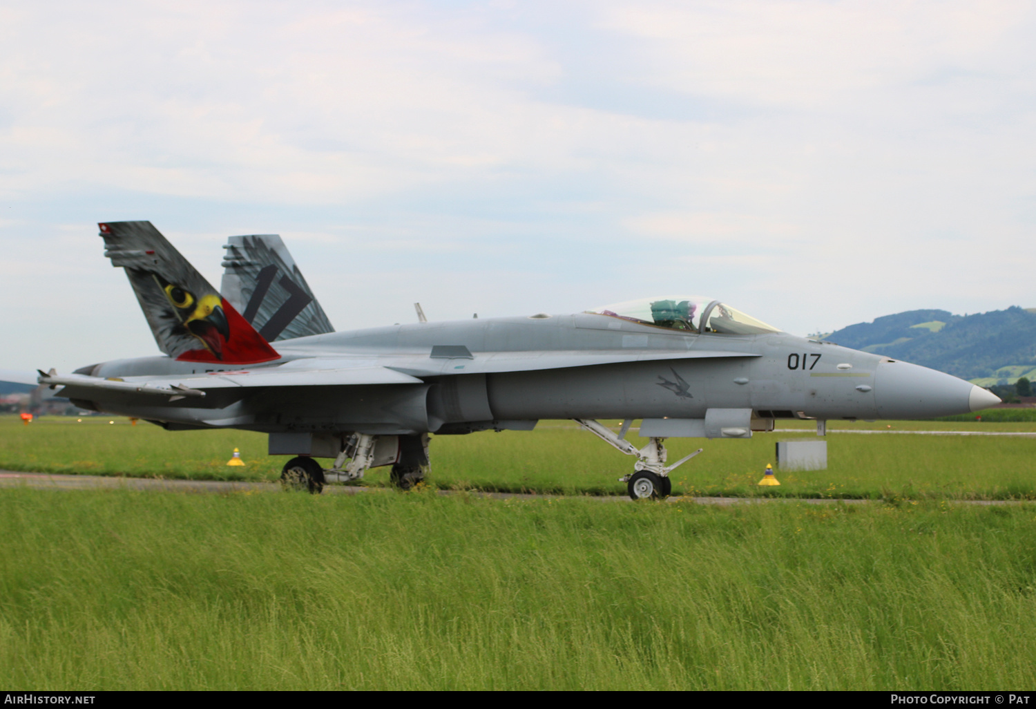Aircraft Photo of J-5017 | McDonnell Douglas F/A-18C Hornet | Switzerland - Air Force | AirHistory.net #265717