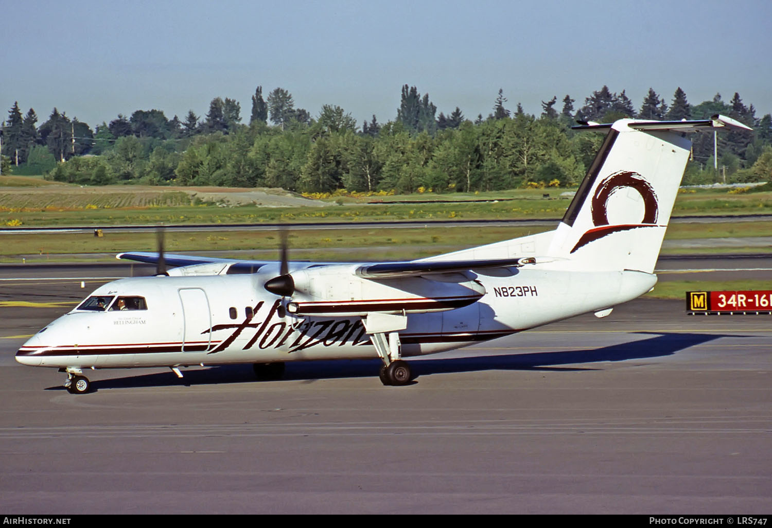 Aircraft Photo of N823PH | De Havilland Canada DHC-8-102 Dash 8 | Horizon Air | AirHistory.net #265729