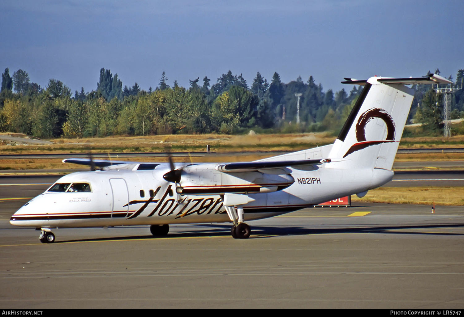 Aircraft Photo of N821PH | De Havilland Canada DHC-8-102 Dash 8 | Horizon Air | AirHistory.net #265767