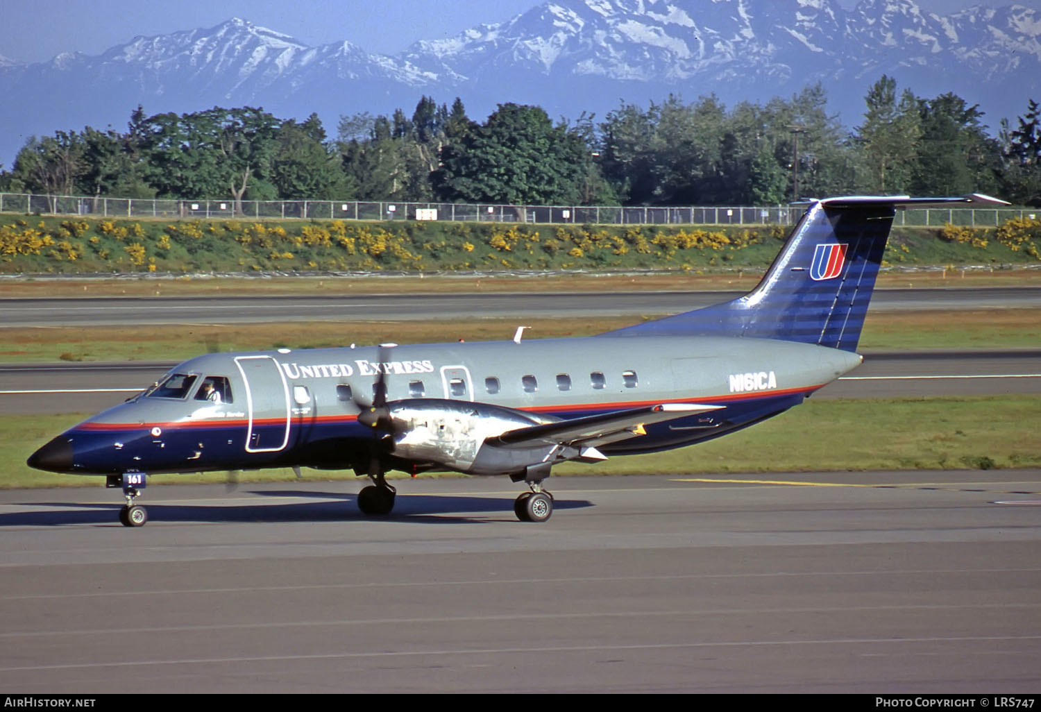Aircraft Photo of N161CA | Embraer EMB-120RT Brasilia | United Express | AirHistory.net #265820