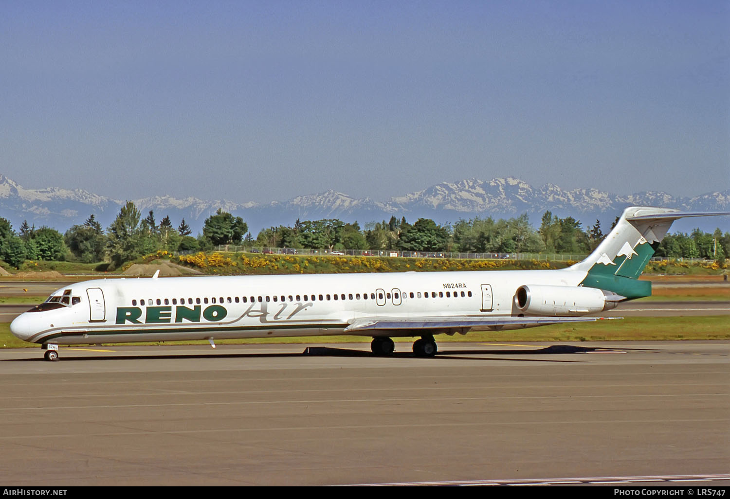 Aircraft Photo of N824RA | McDonnell Douglas MD-82 (DC-9-82) | Reno Air | AirHistory.net #265898