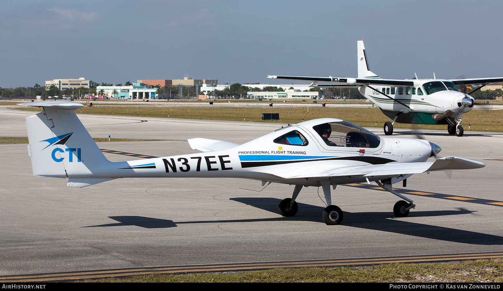 Aircraft Photo of N37EE | Diamond DA20-C1 Katana | CTI Professional Flight Training | AirHistory.net #265955