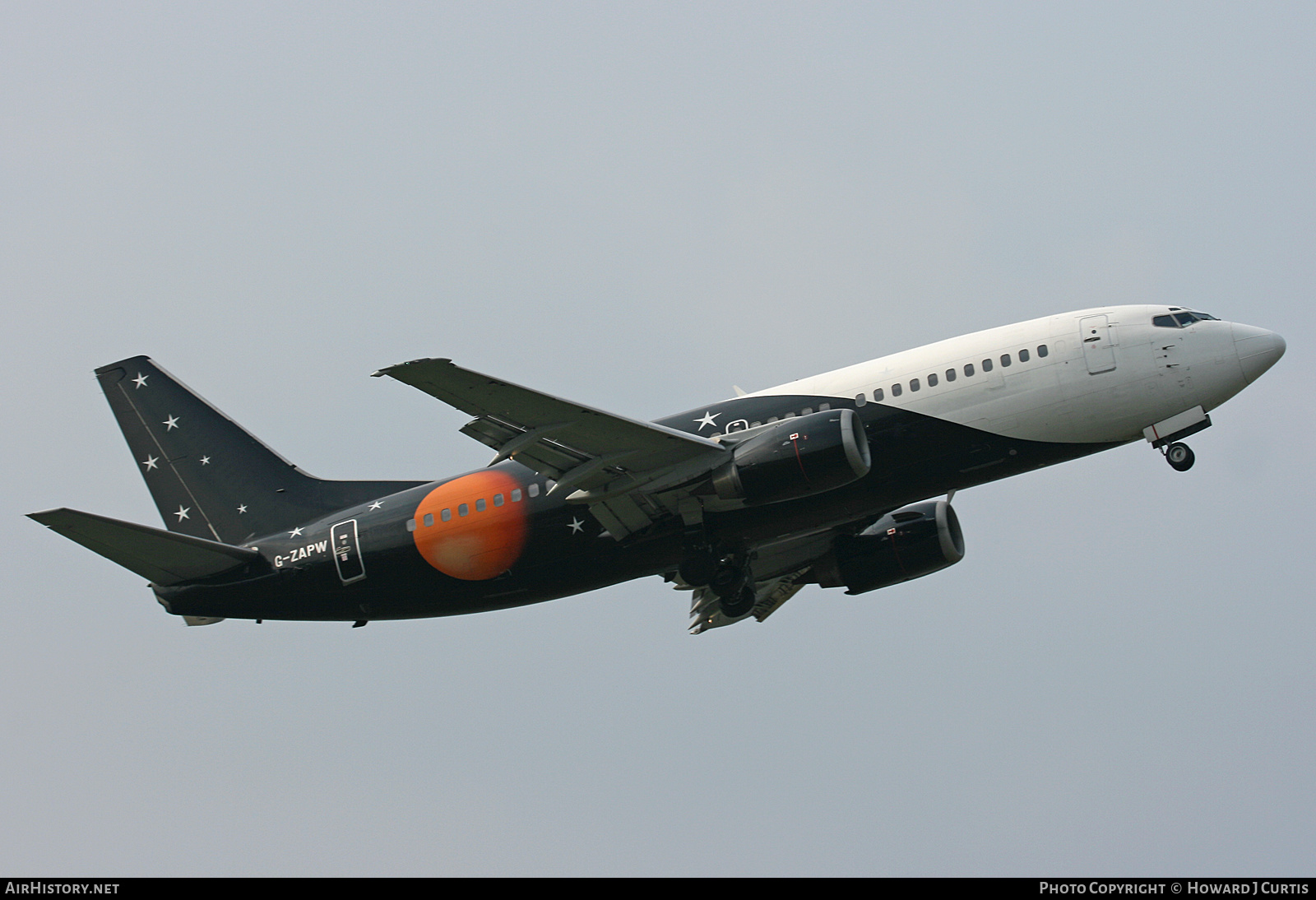 Aircraft Photo of G-ZAPW | Boeing 737-3L9(QC) | Titan Airways | AirHistory.net #265966