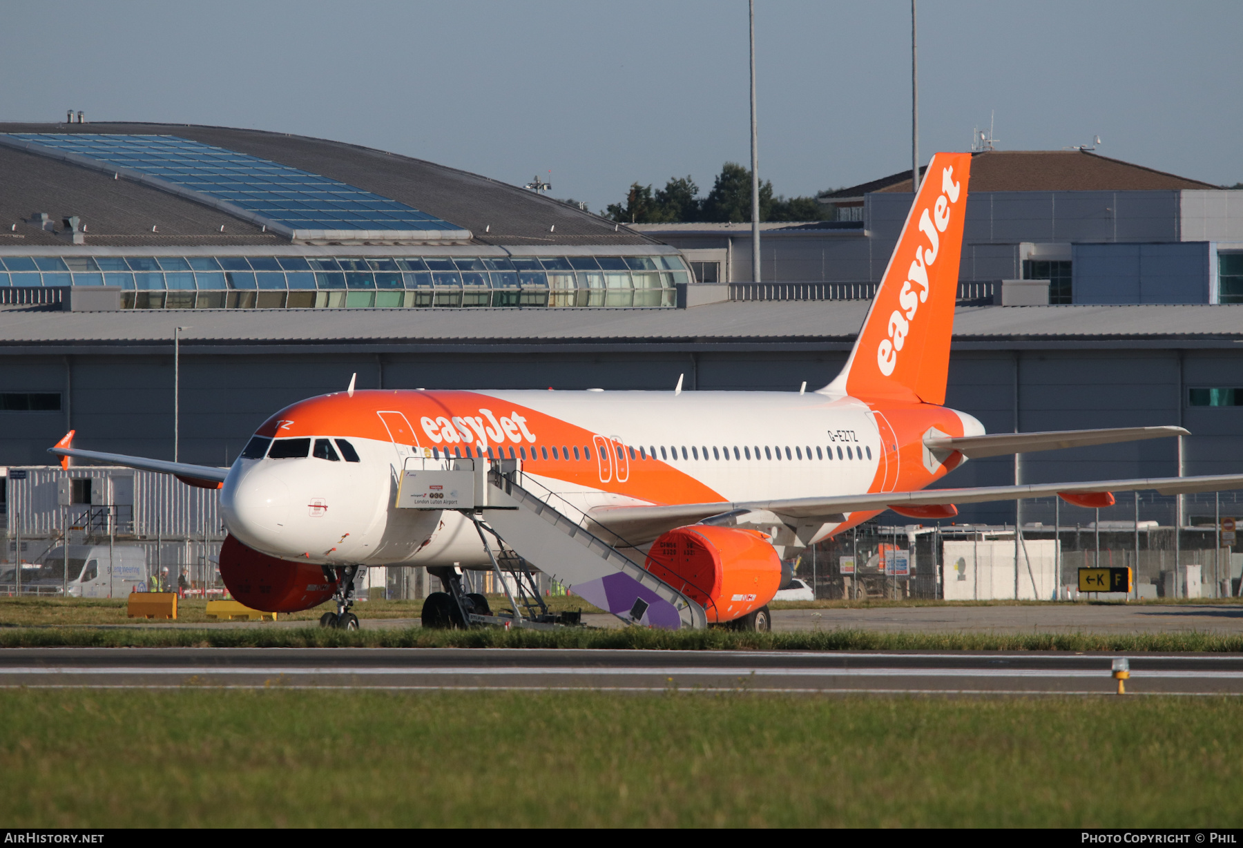 Aircraft Photo of G-EZTZ | Airbus A320-214 | EasyJet | AirHistory.net #266041
