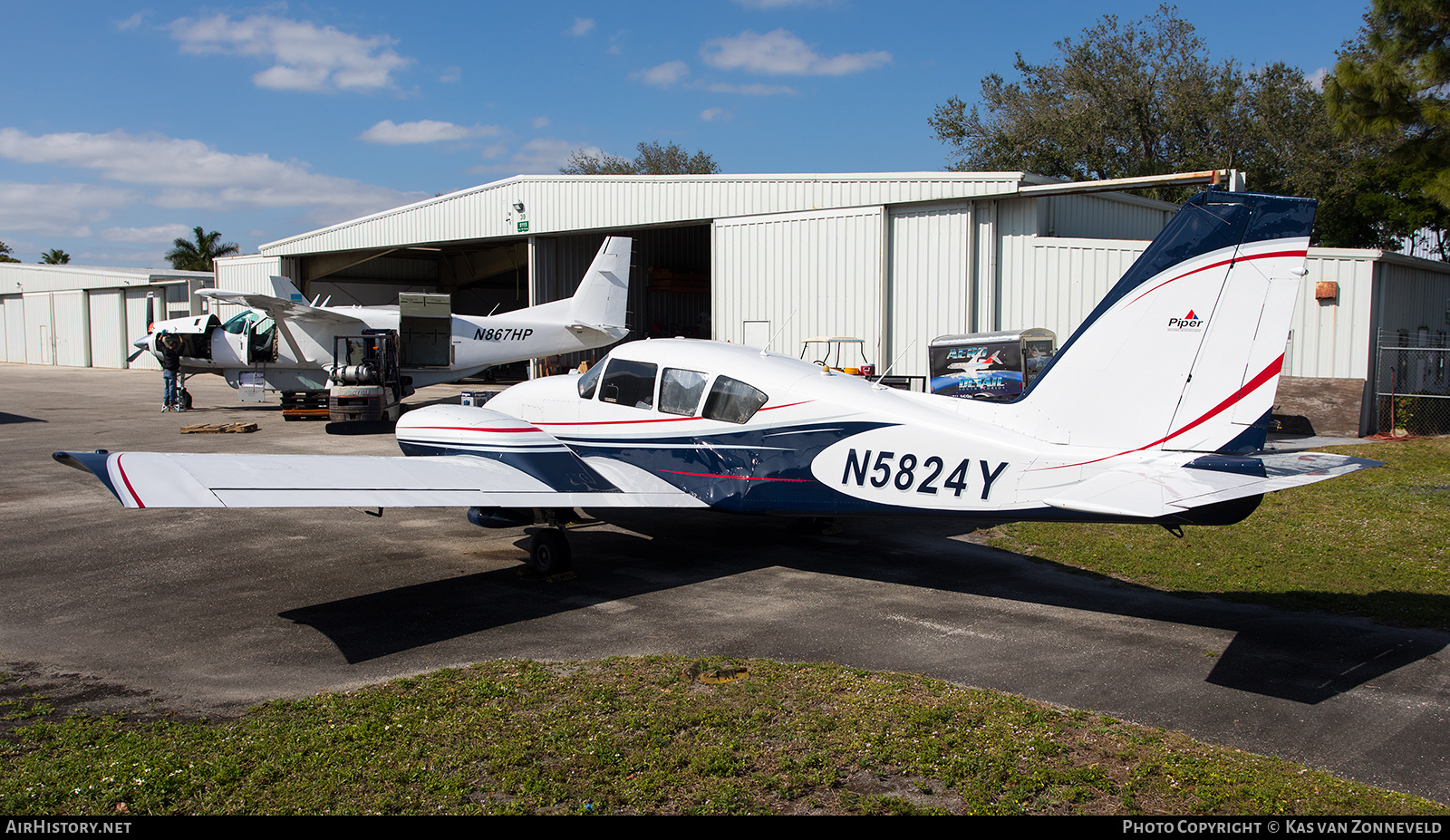 Aircraft Photo of N5824Y | Piper PA-23-250 Aztec C | AirHistory.net #266197