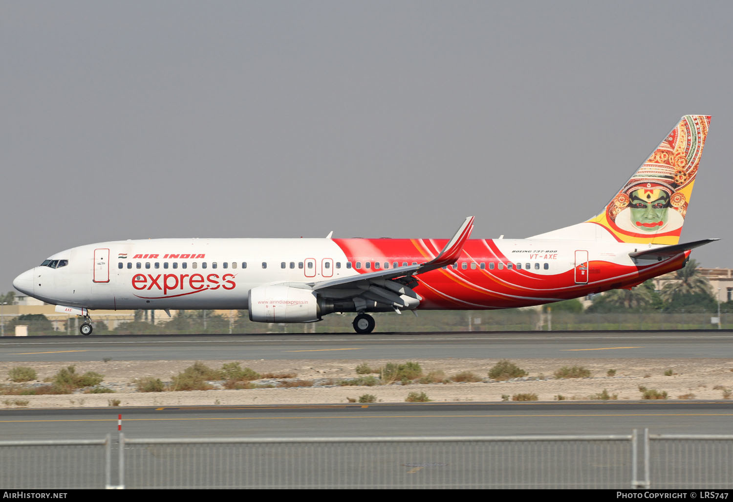 Aircraft Photo of VT-AXE | Boeing 737-8Q8 | Air India Express | AirHistory.net #266212