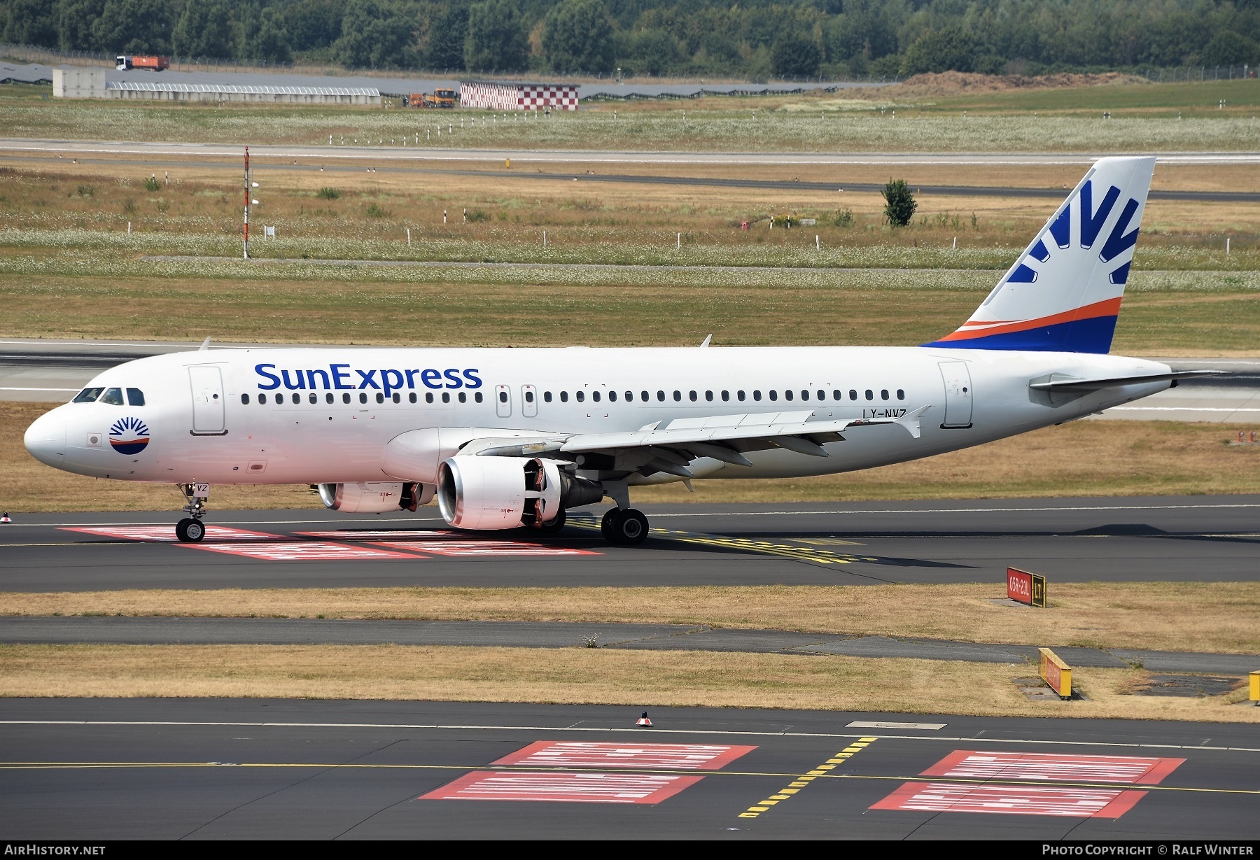 Aircraft Photo of LY-NVZ | Airbus A320-214 | SunExpress | AirHistory.net #266448