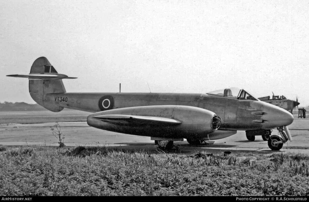 Aircraft Photo of VT340 | Gloster Meteor F4 | UK - Air Force | AirHistory.net #266582