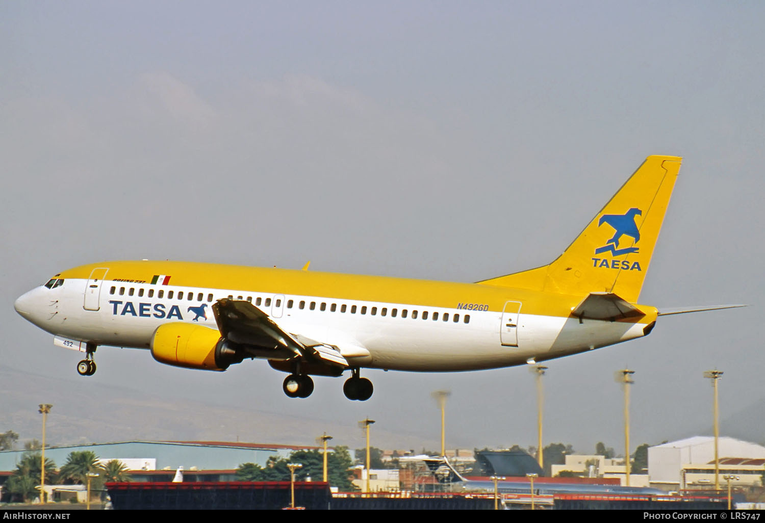 Aircraft Photo of N492GD | Boeing 737-3Q8 | TAESA - Transportes Aéreos Ejecutivos | AirHistory.net #266604