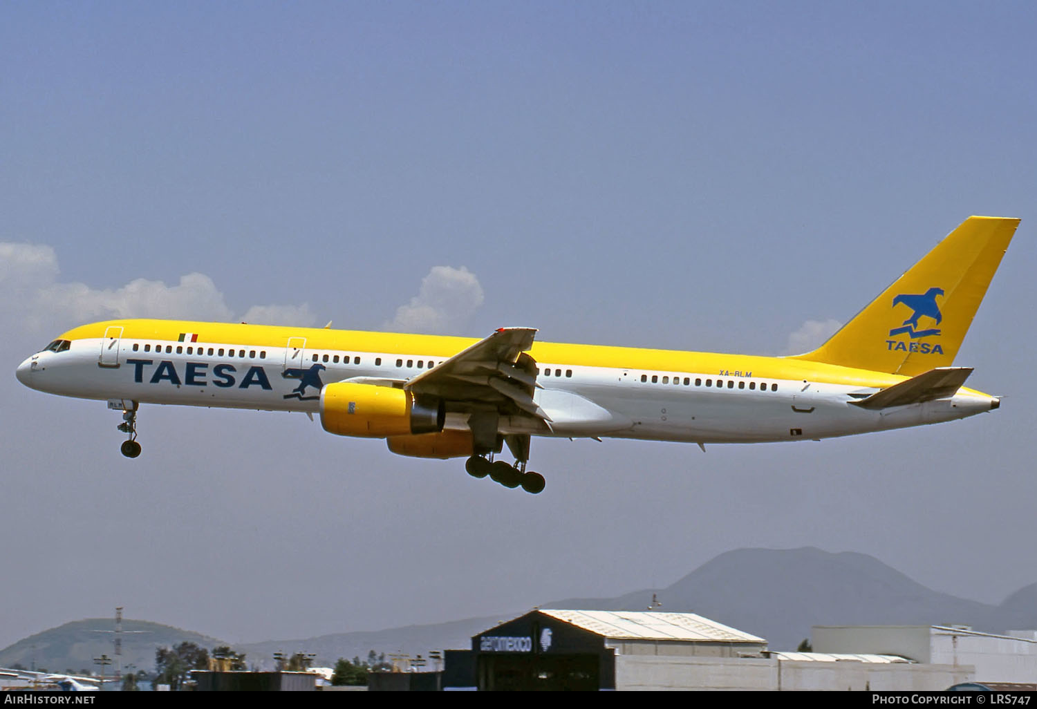 Aircraft Photo of XA-RLM | Boeing 757-23A | TAESA - Transportes Aéreos Ejecutivos | AirHistory.net #266606