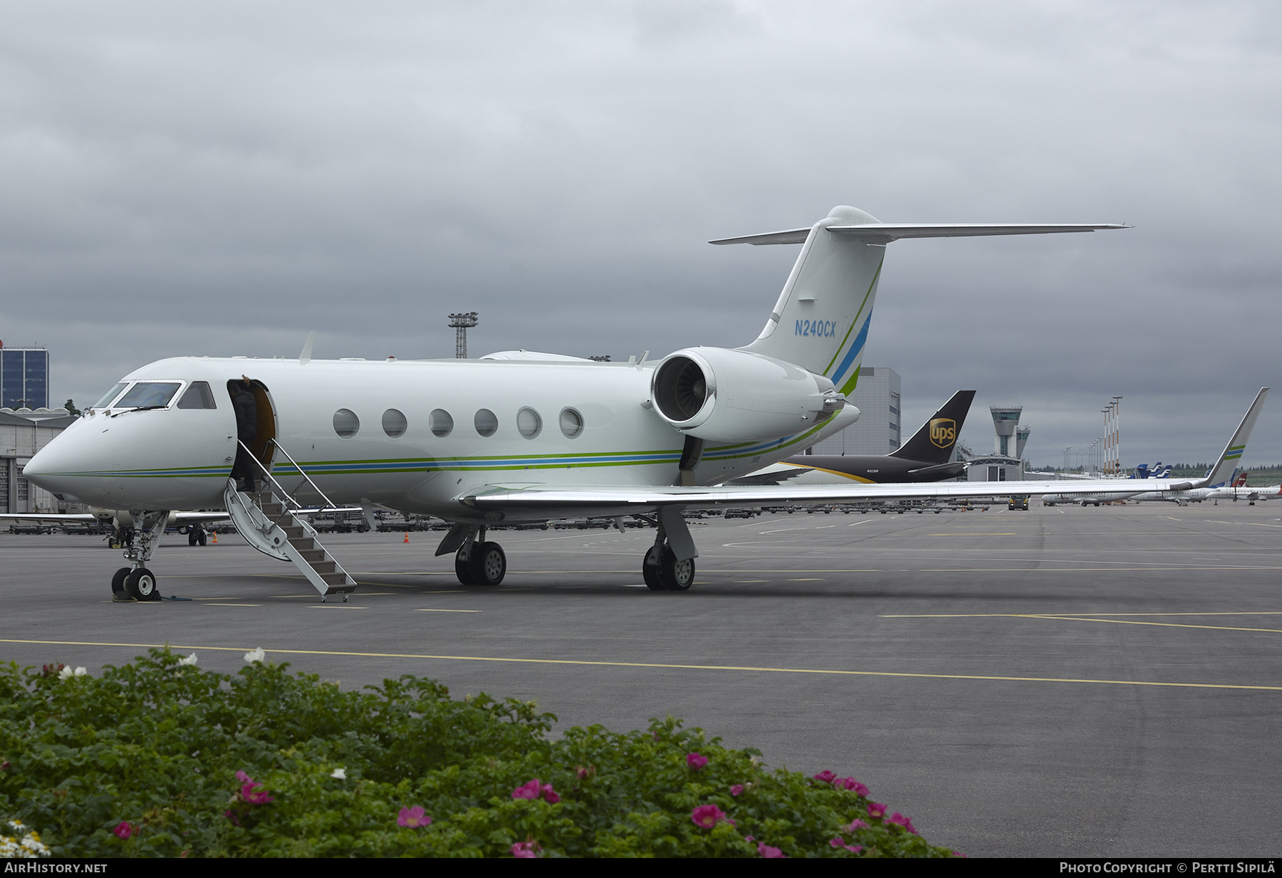 Aircraft Photo of N240CX | Gulfstream Aerospace G-IV Gulfstream IV-SP | AirHistory.net #266726