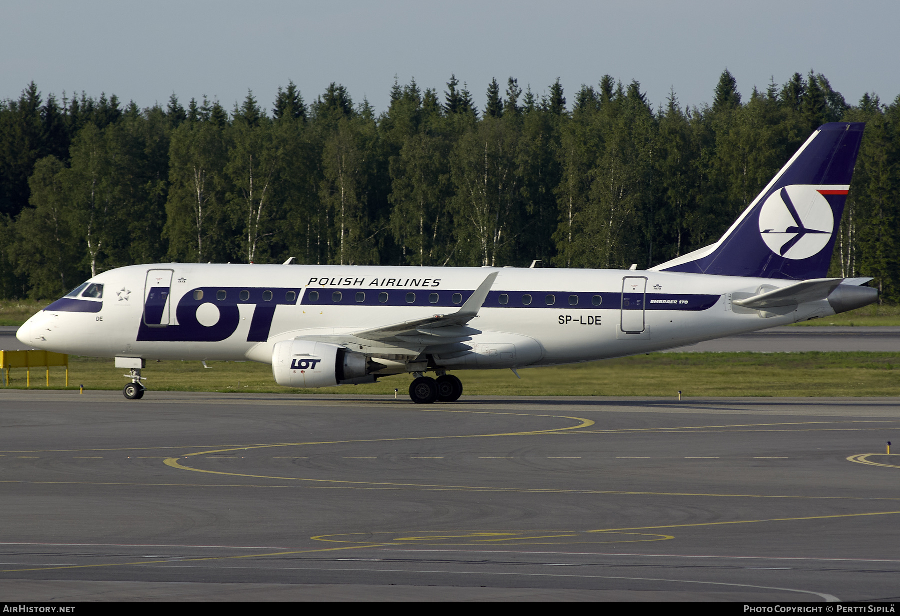 Aircraft Photo of SP-LDE | Embraer 170LR (ERJ-170-100LR) | LOT Polish Airlines - Polskie Linie Lotnicze | AirHistory.net #266804