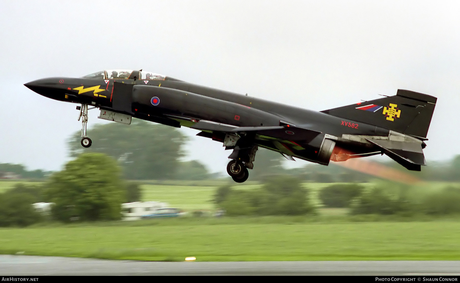 Aircraft Photo of XV582 | McDonnell Douglas F-4K Phantom FG1 | UK - Air Force | AirHistory.net #266819