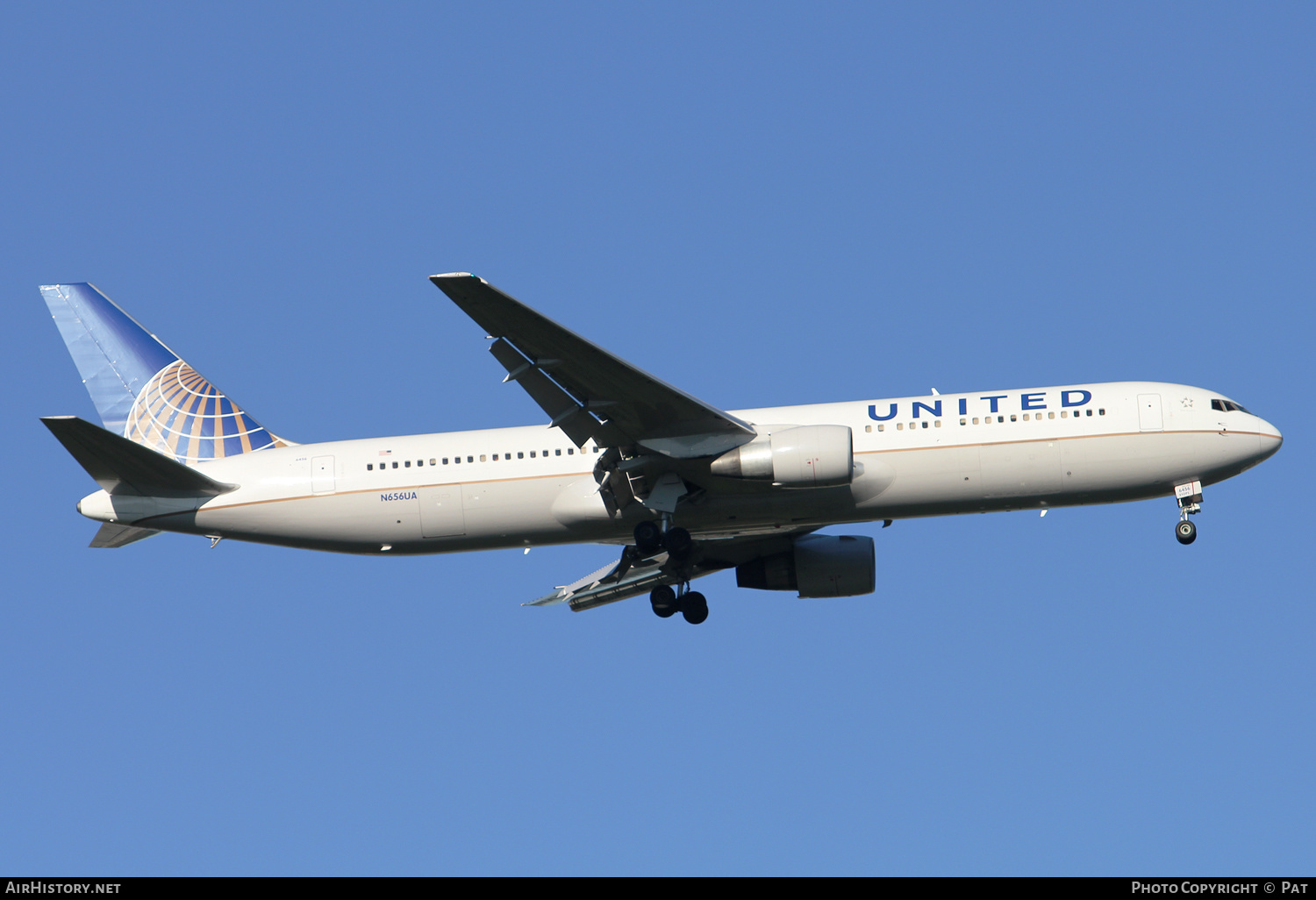 Aircraft Photo of N656UA | Boeing 767-322/ER | United Airlines | AirHistory.net #266923