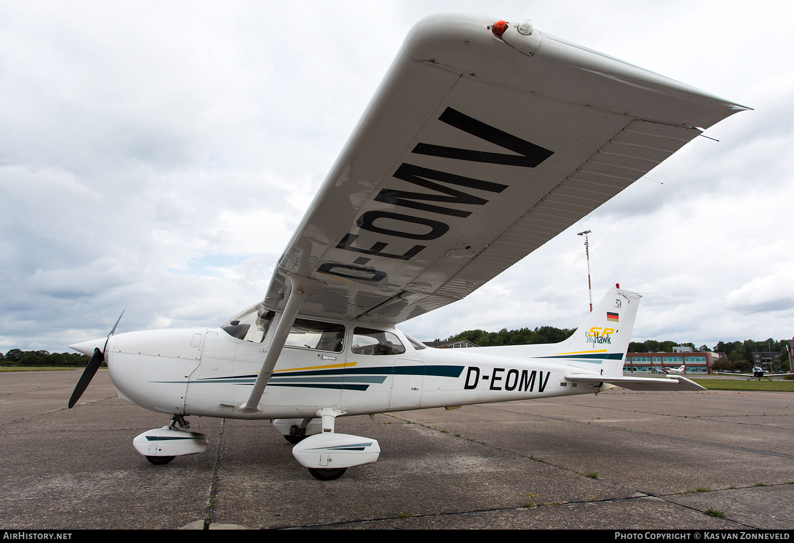 Aircraft Photo of D-EOMV | Cessna 172S Skyhawk SP | AirHistory.net #266965