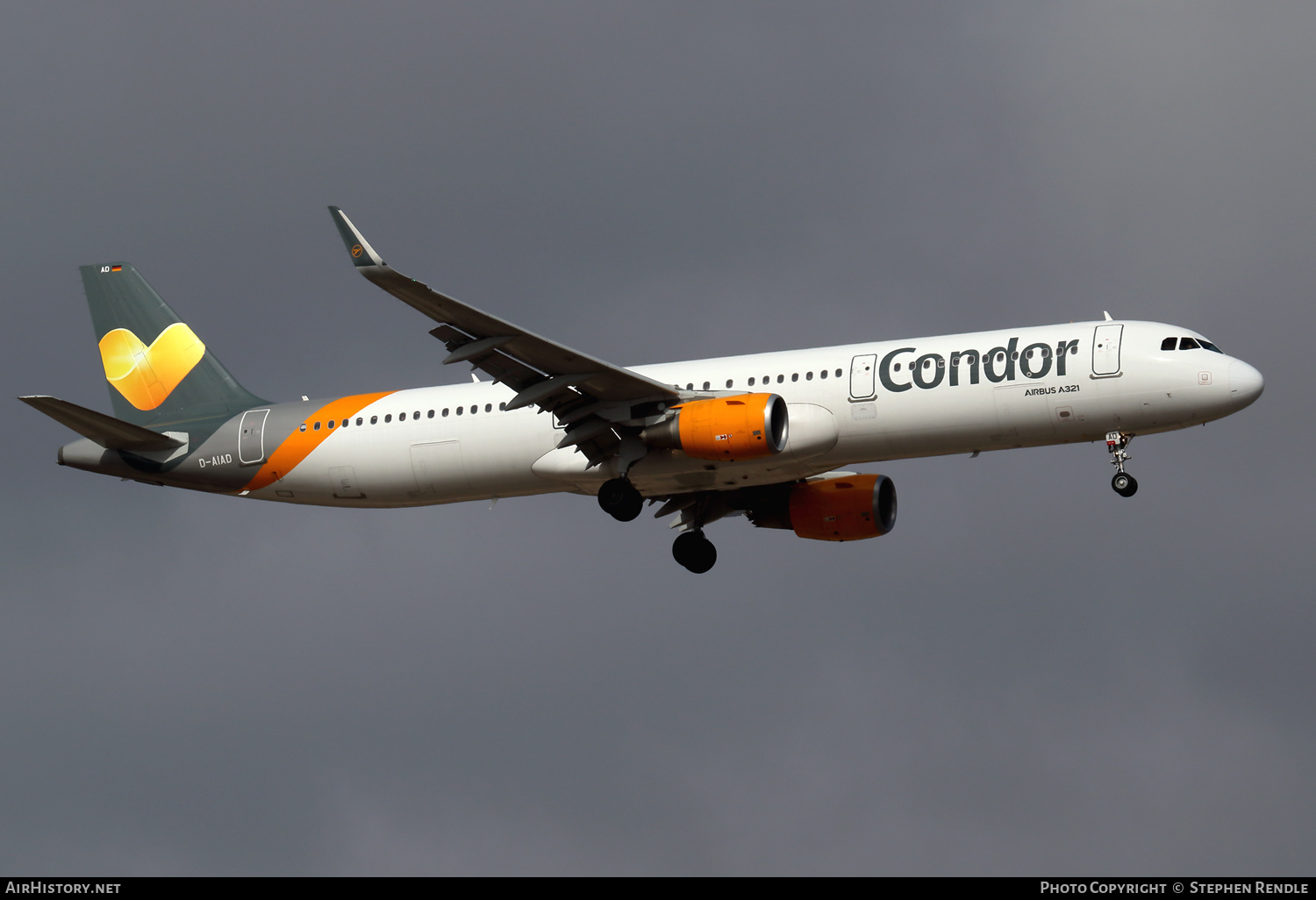 Aircraft Photo of D-AIAD | Airbus A321-211 | Condor Flugdienst | AirHistory.net #267046