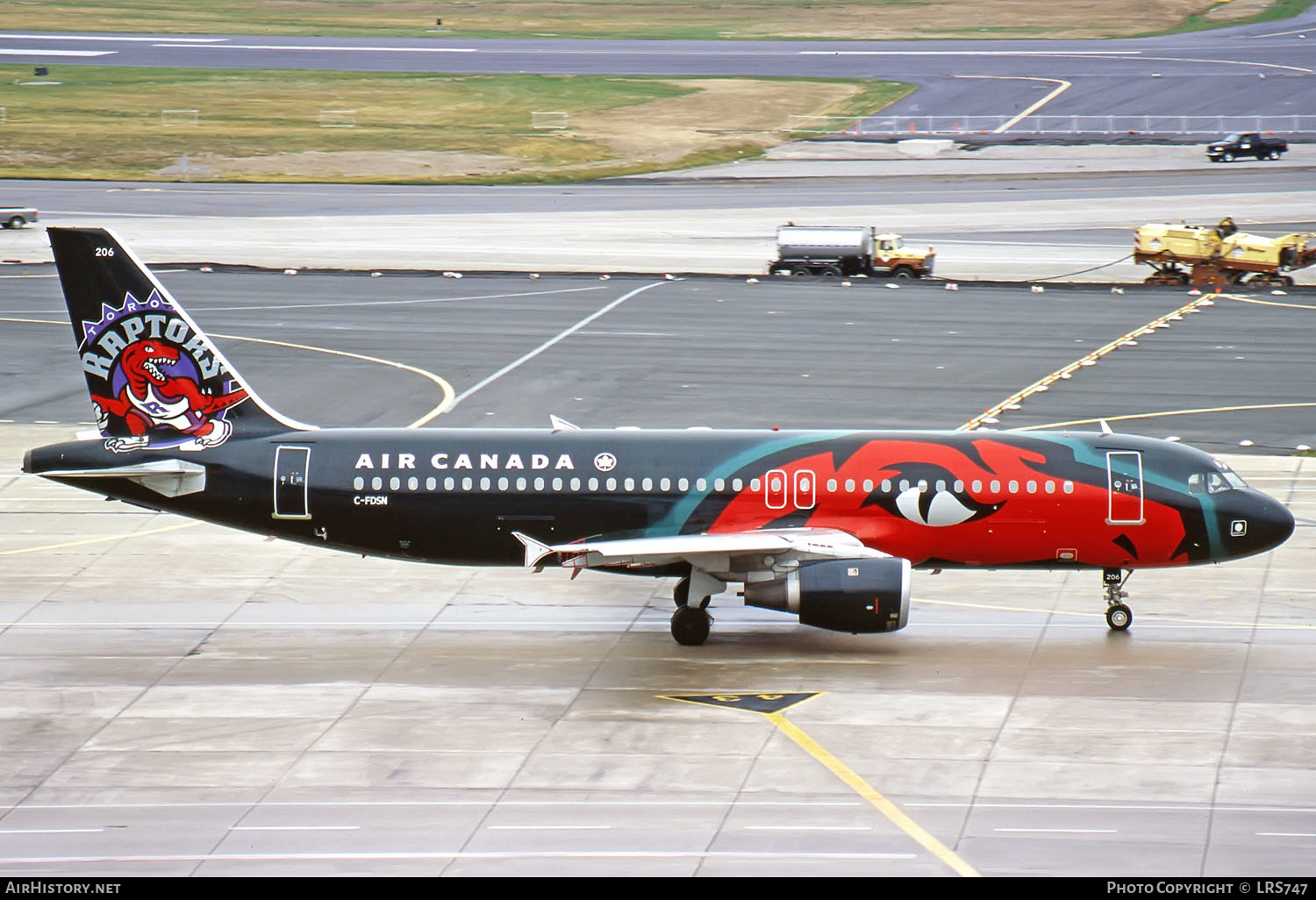 Aircraft Photo of C-FDSN | Airbus A320-211 | Air Canada | AirHistory.net #267068