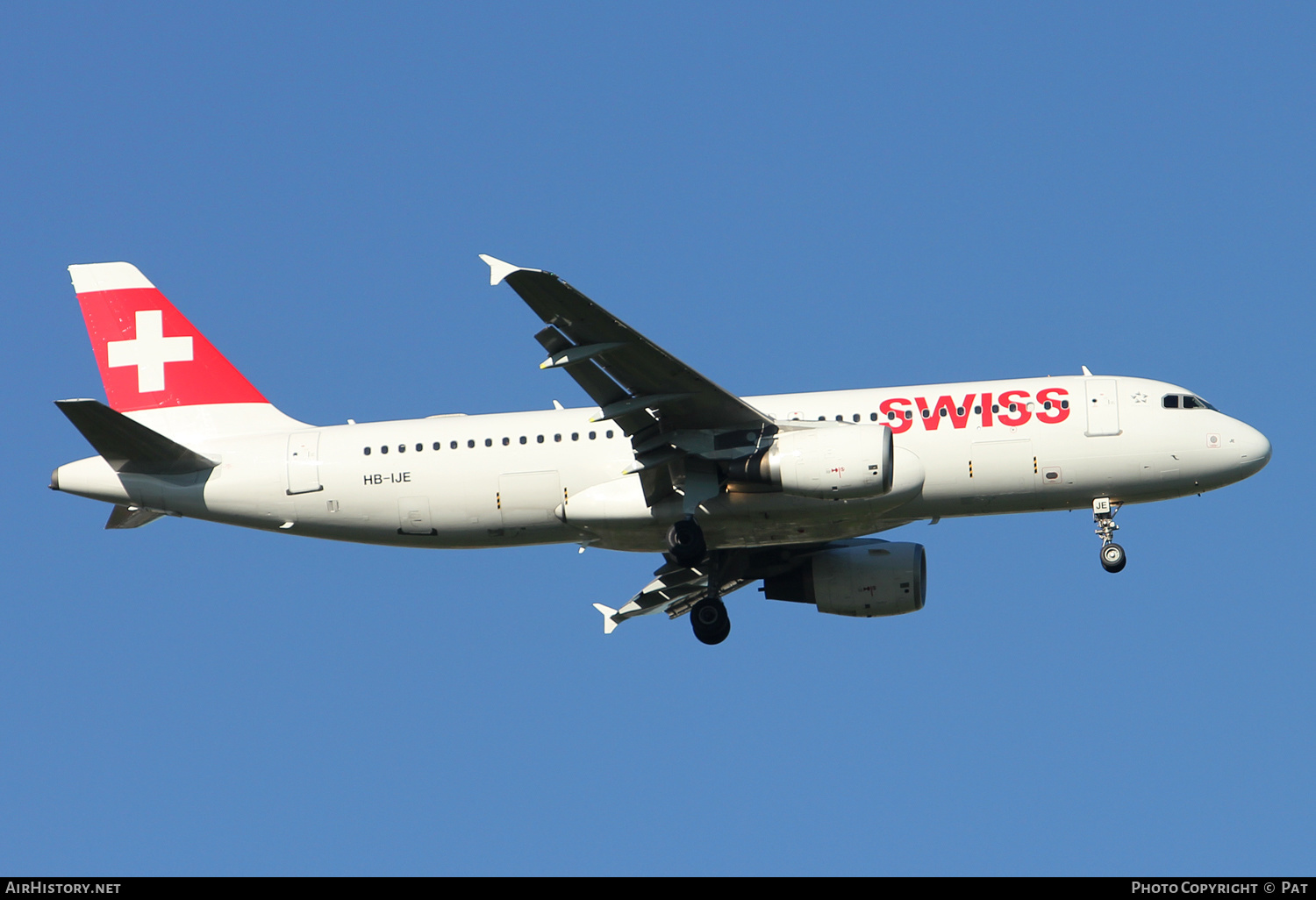 Aircraft Photo of HB-IJE | Airbus A320-214 | Swiss International Air Lines | AirHistory.net #267090
