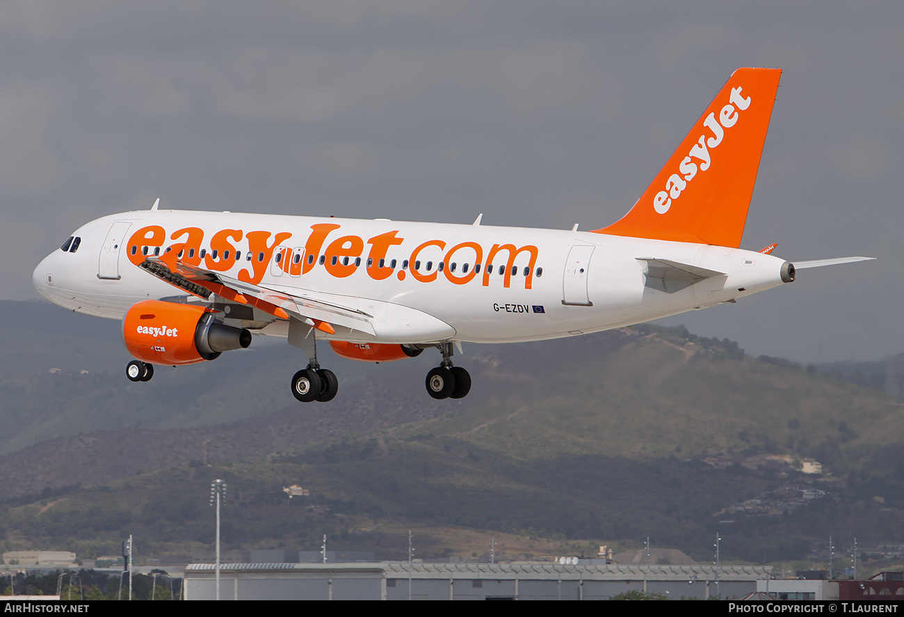 Aircraft Photo of G-EZDV | Airbus A319-111 | EasyJet | AirHistory.net #267214