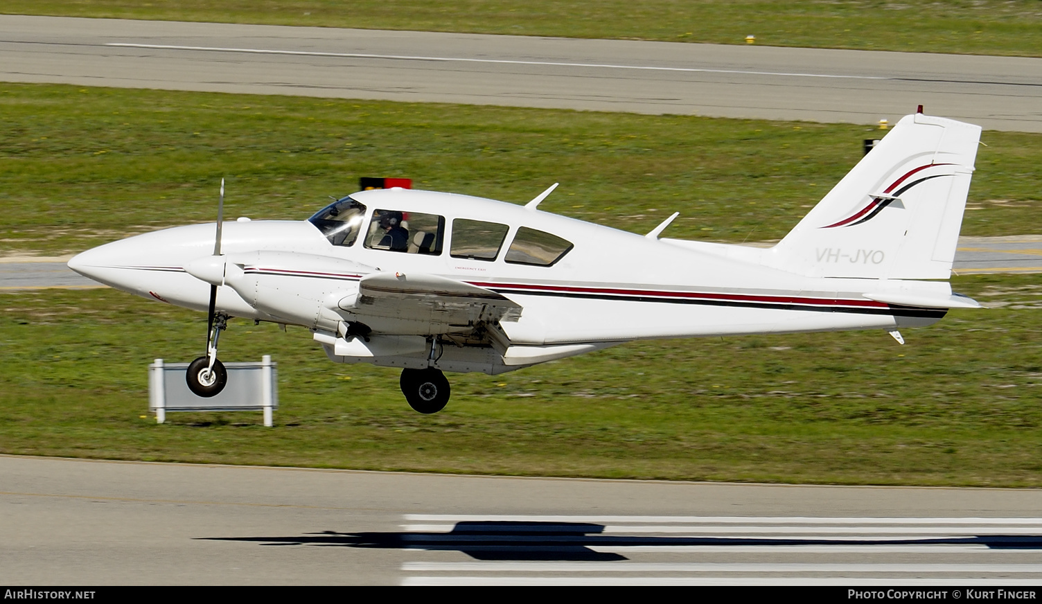 Aircraft Photo of VH-JYO | Piper PA-23-250 Aztec F | AirHistory.net #267231