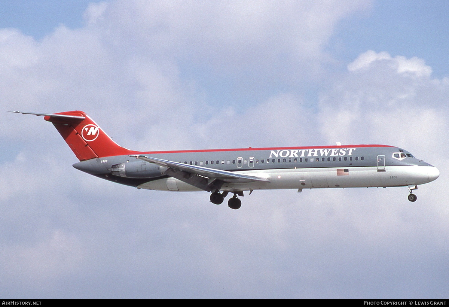 Aircraft Photo of N956N | McDonnell Douglas DC-9-31 | Northwest Airlines | AirHistory.net #267240