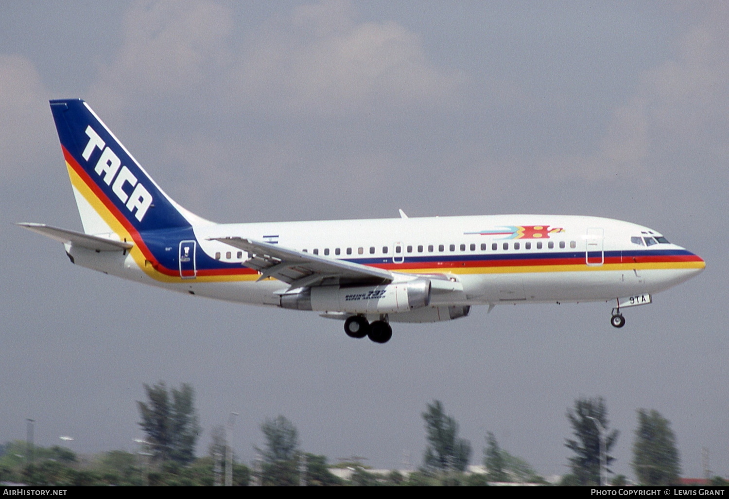 Aircraft Photo of N239TA | Boeing 737-25A/Adv | TACA - Transportes Aéreos Centro Americanos | AirHistory.net #267271