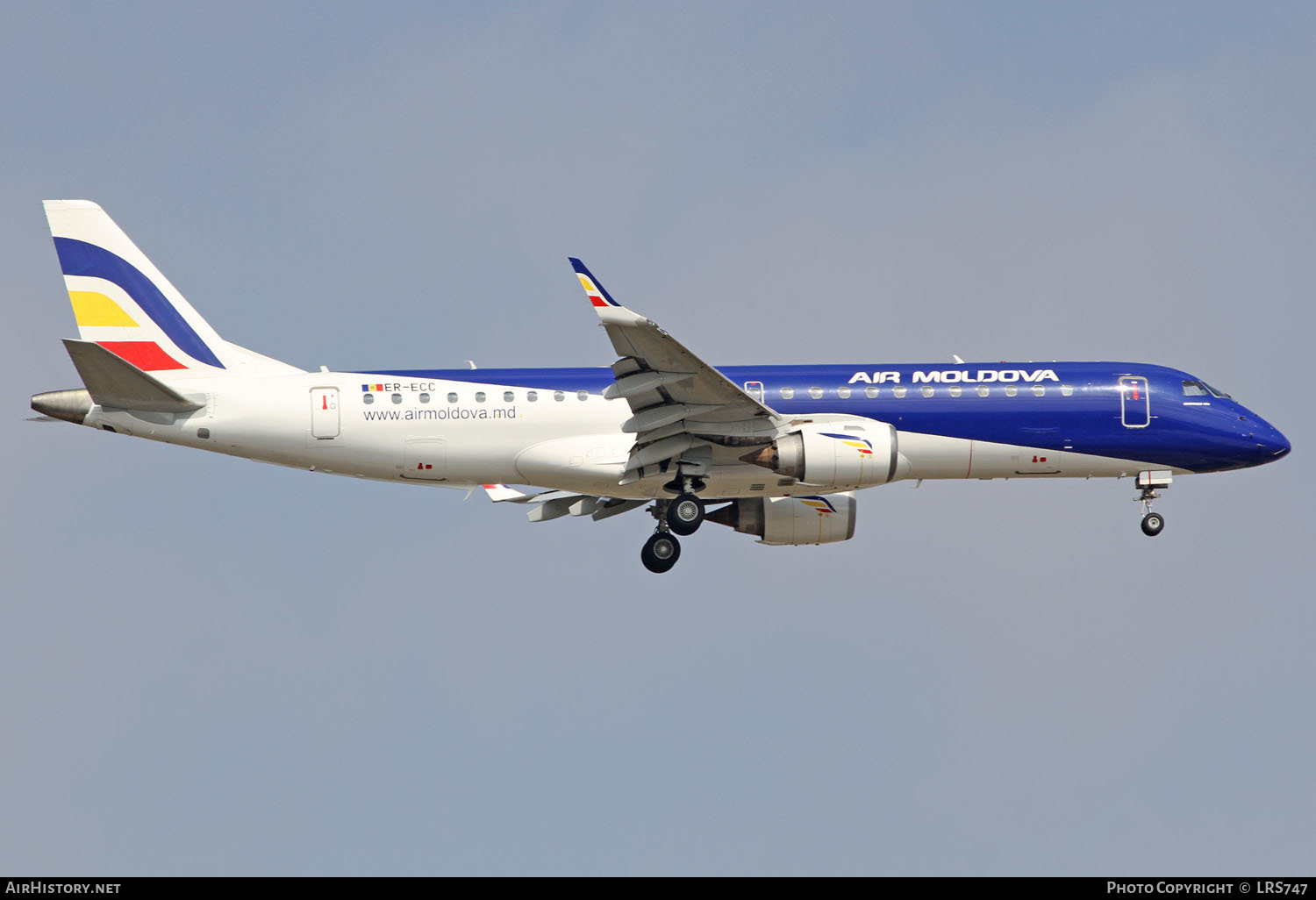 Aircraft Photo of ER-ECC | Embraer 190LR (ERJ-190-100LR) | Air Moldova | AirHistory.net #267319