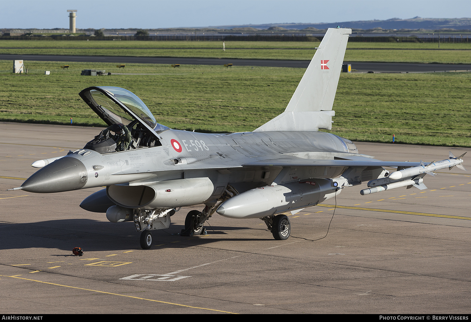 Aircraft Photo of E-598 | General Dynamics F-16AM Fighting Falcon | Denmark - Air Force | AirHistory.net #267330