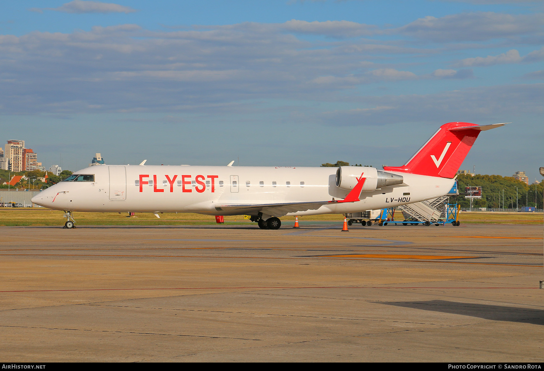 Aircraft Photo of LV-HQU | Bombardier CRJ-200LR (CL-600-2B19) | Flyest | AirHistory.net #267332