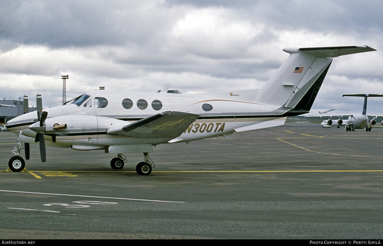 Aircraft Photo of N300TA | Beech F90 King Air | AirHistory.net #267416