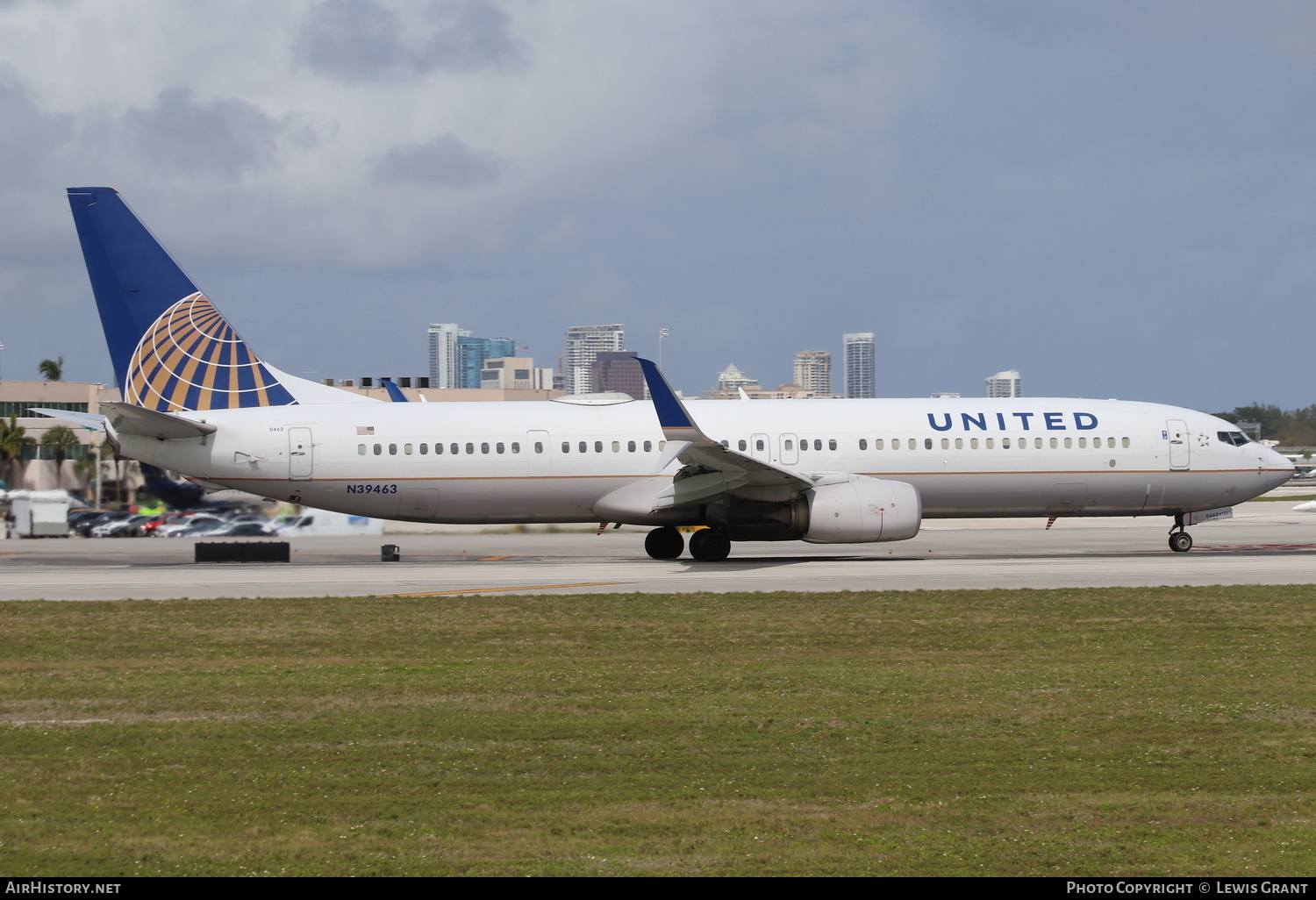 Aircraft Photo of N39463 | Boeing 737-924/ER | United Airlines | AirHistory.net #267422
