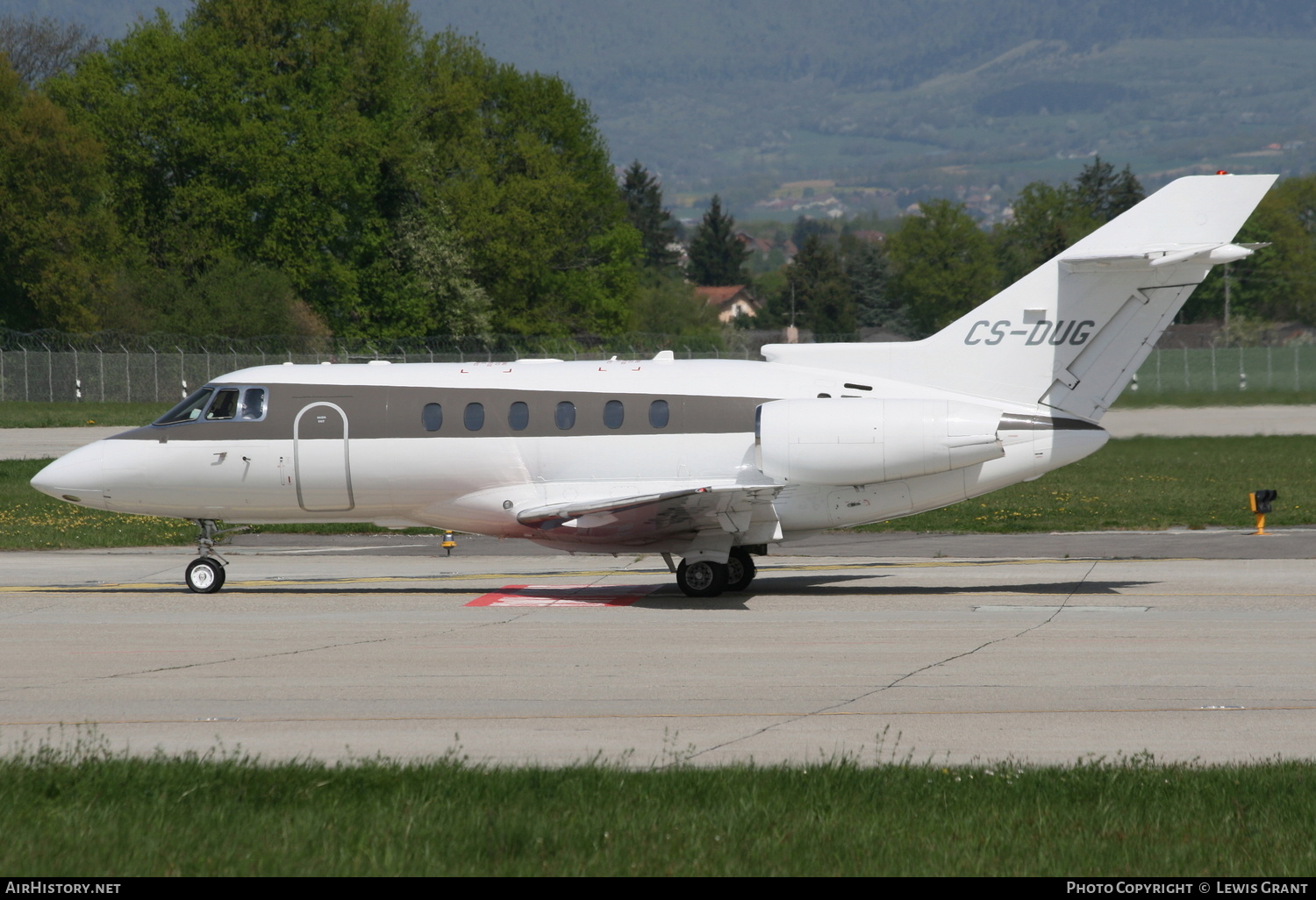 Aircraft Photo of CS-DUG | Hawker Beechcraft 750 | AirHistory.net #267436